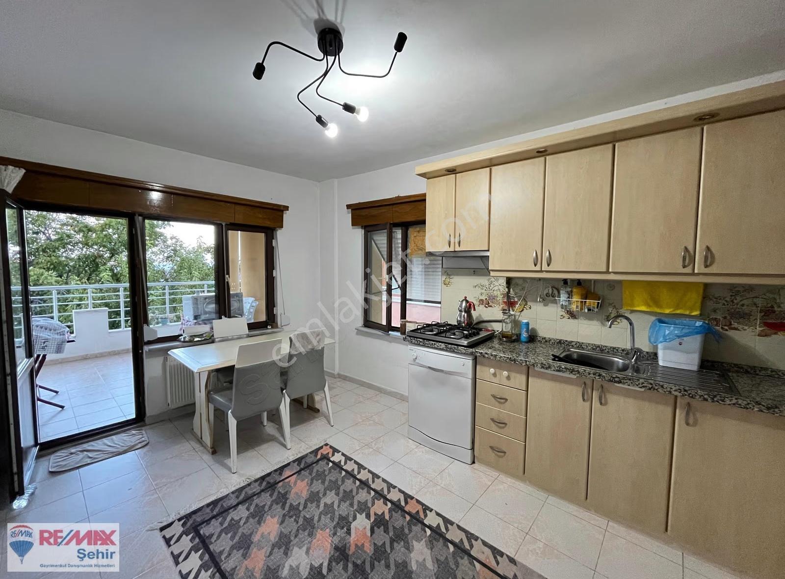 Re/max Şehir'den Yalova Merkez'de Satılık Villa - Görsel 13