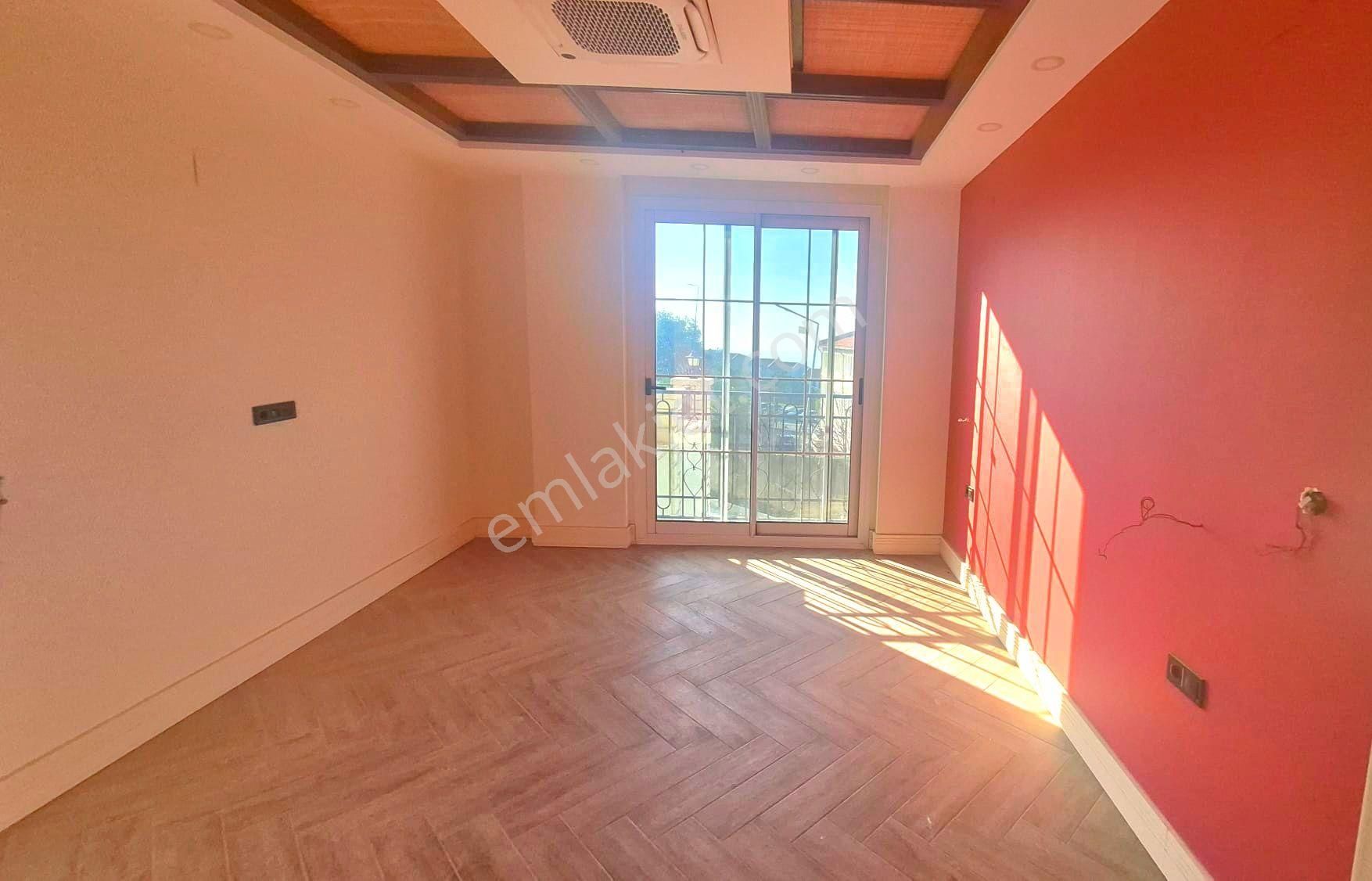 Kuşadası Merkezde Özel Havuzlu Tek Müstakil Bahçeli Sıfır Villa - Görsel 27