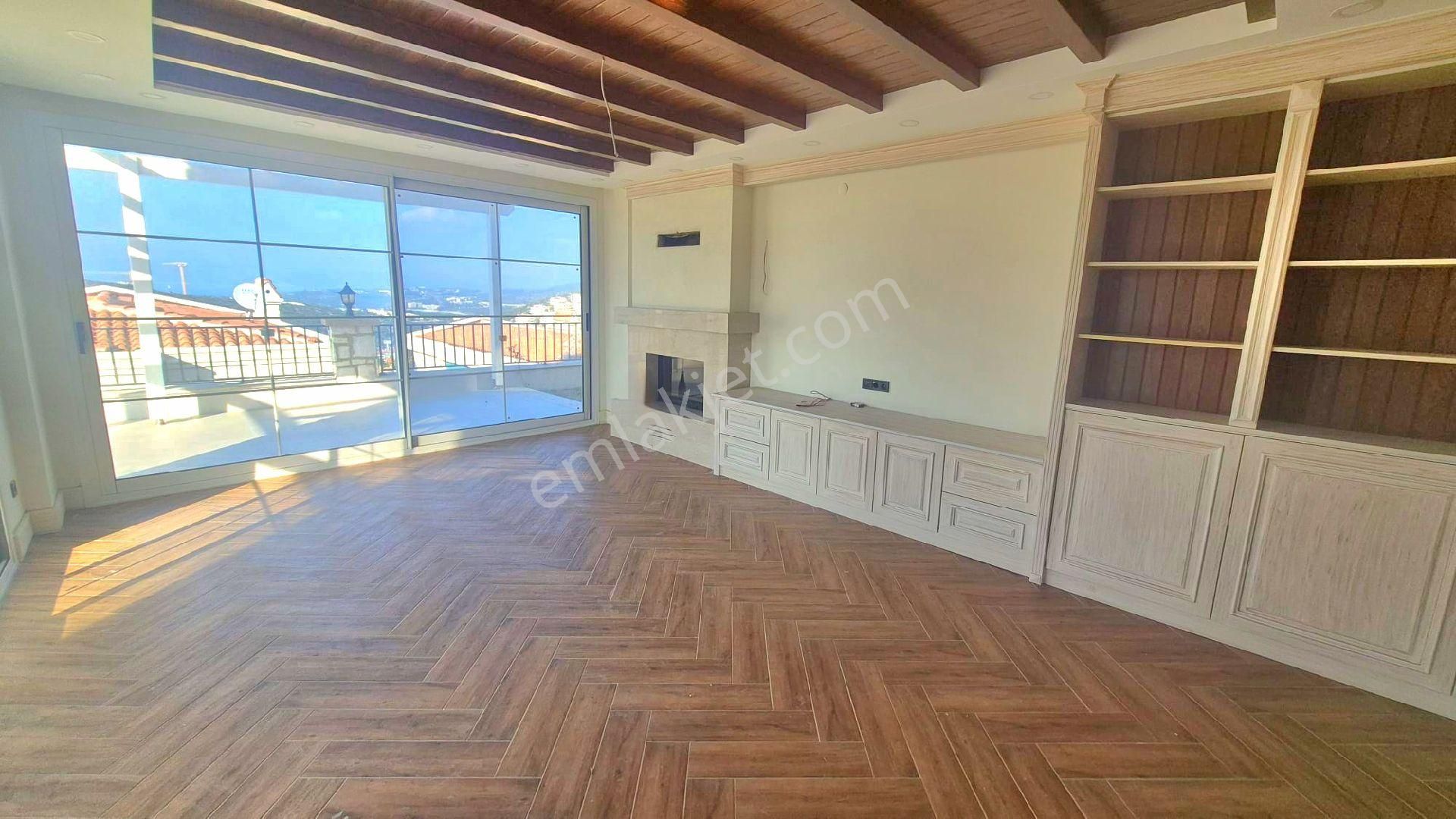 Kuşadası Merkezde Özel Havuzlu Tek Müstakil Bahçeli Sıfır Villa - Görsel 24