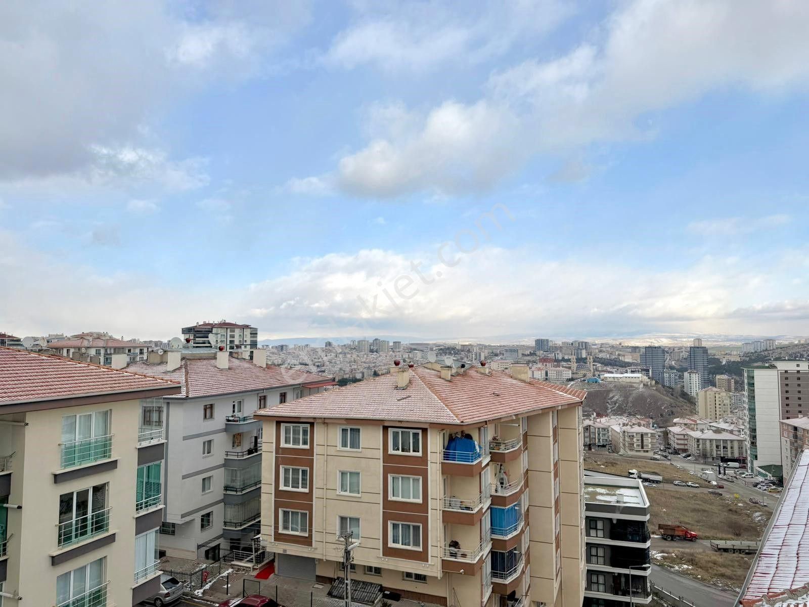 Göktaş'tan▓okullar Bölgesinde Asansörlü Kilerli 4.kat 3+1 Daire