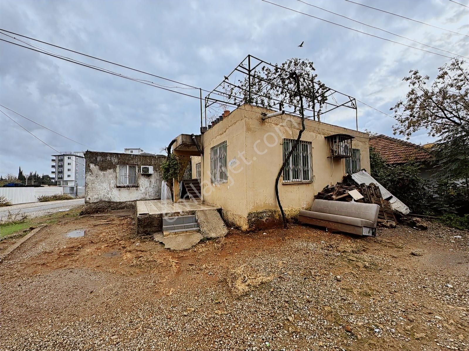 Acil Satılık Beton Ev