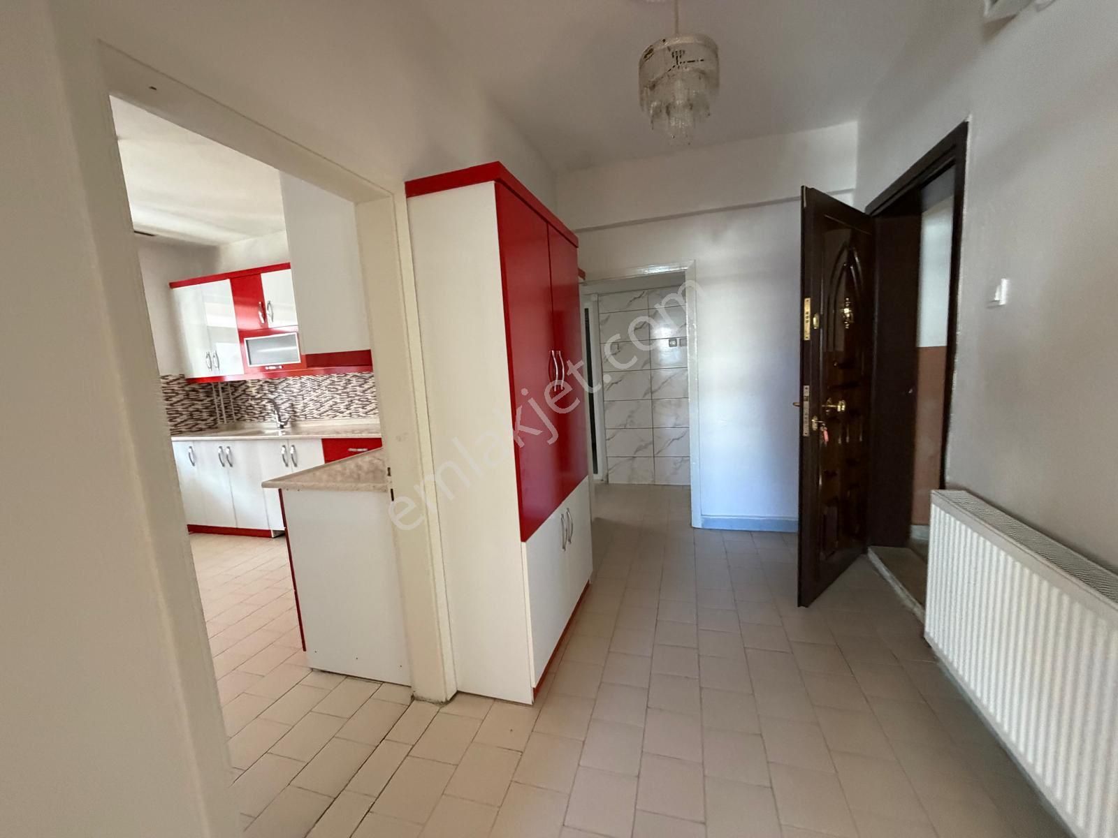 Yüksel Emlaktan Altunkalem Mahallesinde Kiralık Daireler - Görsel 27