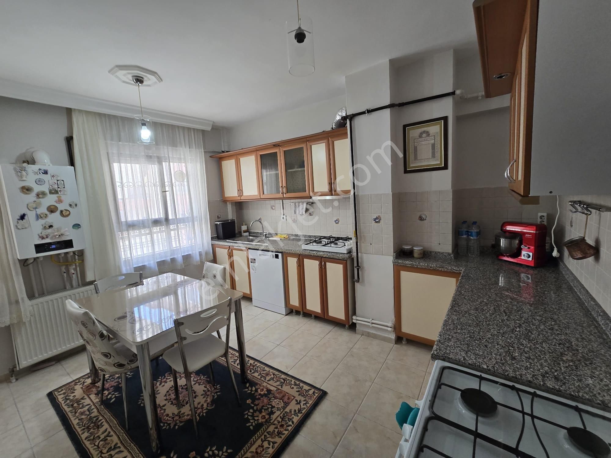 Atanora Vadiden Trt Panora Yakını Asansörlü 2 Banyolu Ara Kat 3+1 - Görsel 4