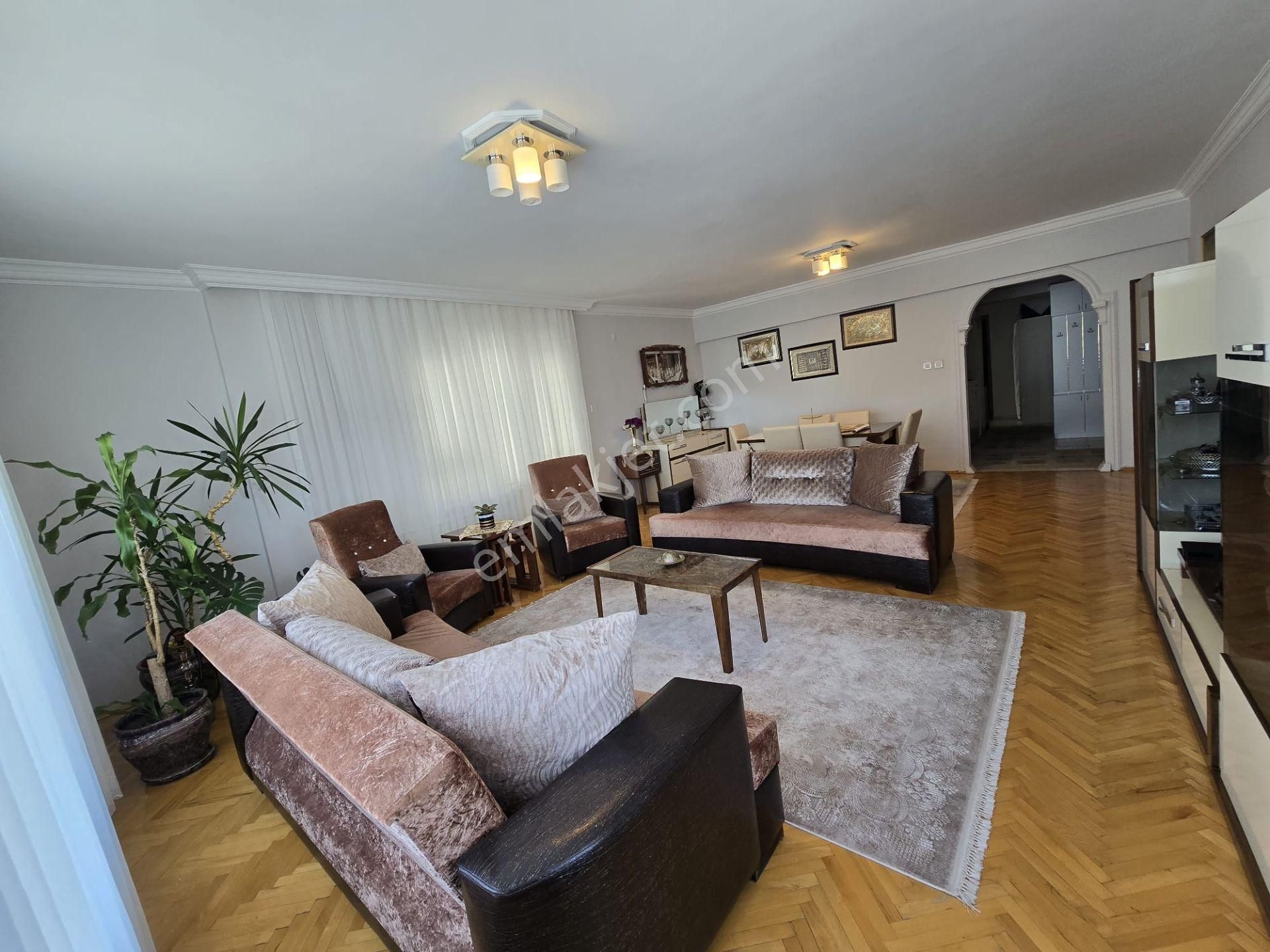 Atanora Vadiden Trt Panora Yakını Asansörlü 2 Banyolu Ara Kat 3+1 - Görsel 13