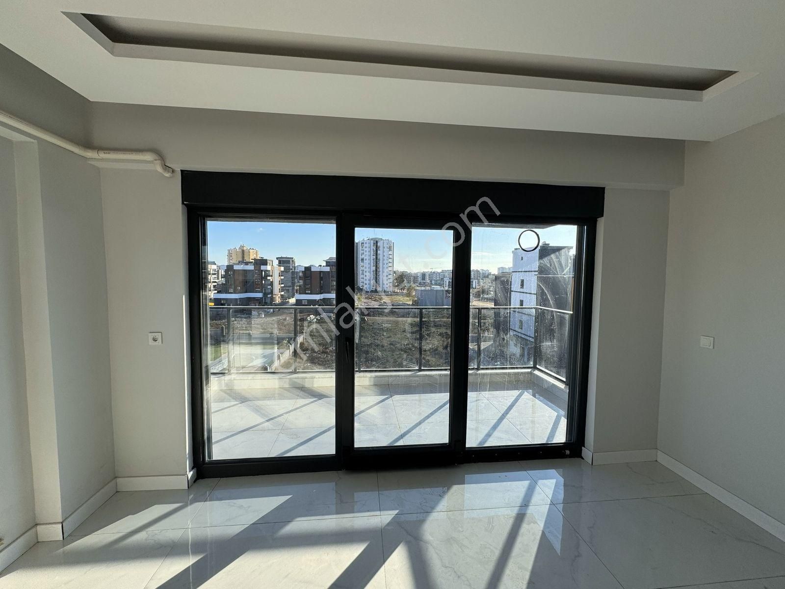 Altıntaş'ta Geniş Satılık 1+1 Daire - Görsel 5