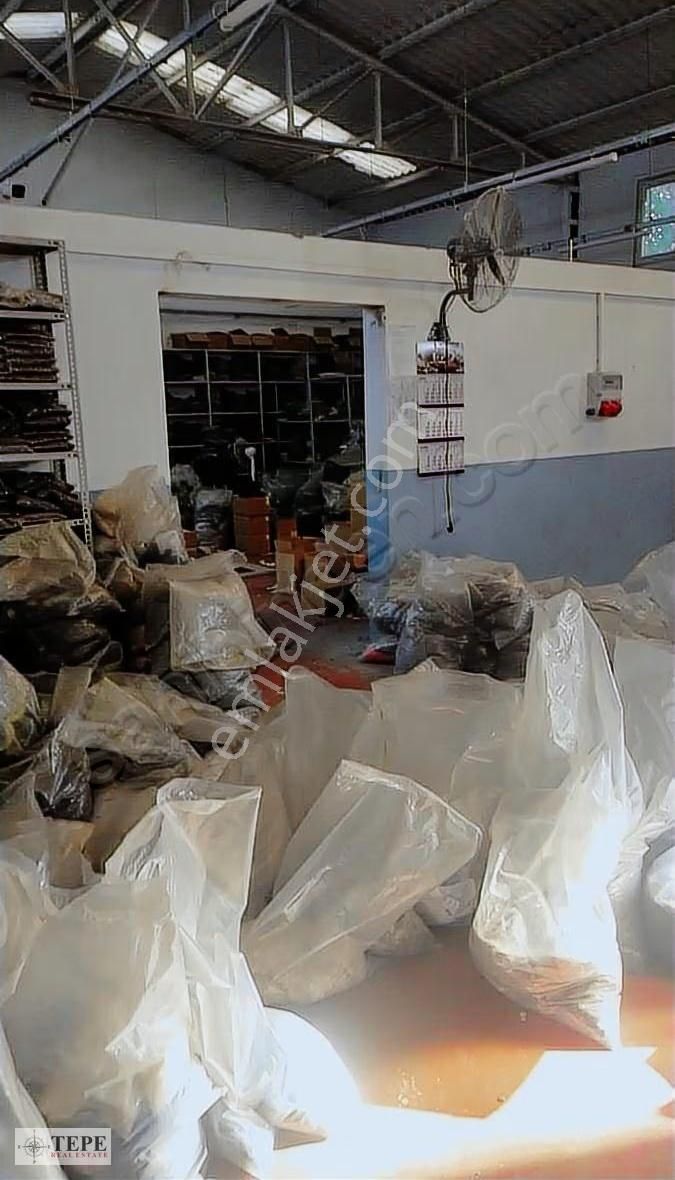 Kartal'da H5 M Yüksek Tavan 550 M2 Depo Dükkan İmalathane