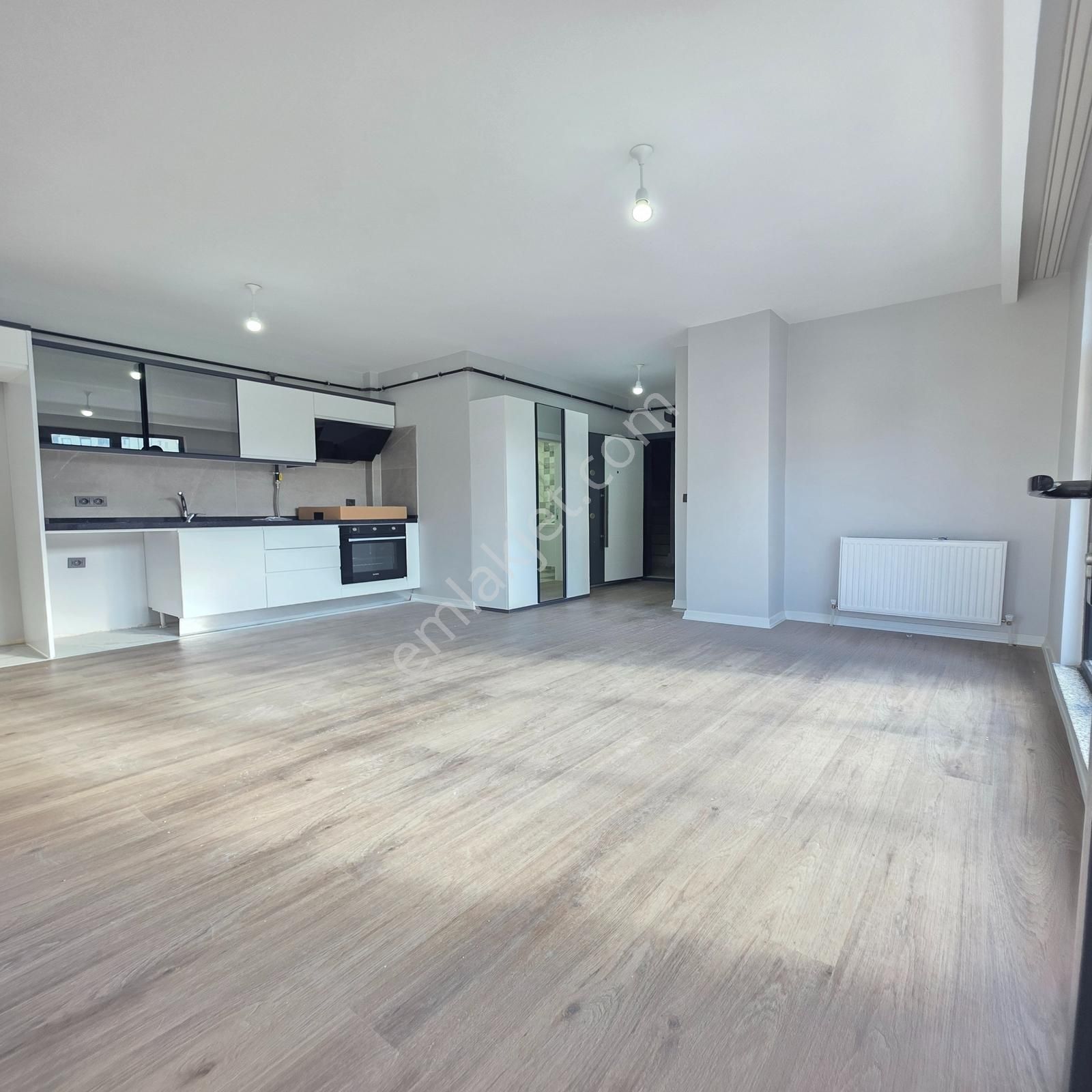 Yuvakurdan İstasyon Mh'de Merkezi Noktada Kiralık 1+1 Daire - Görsel 7