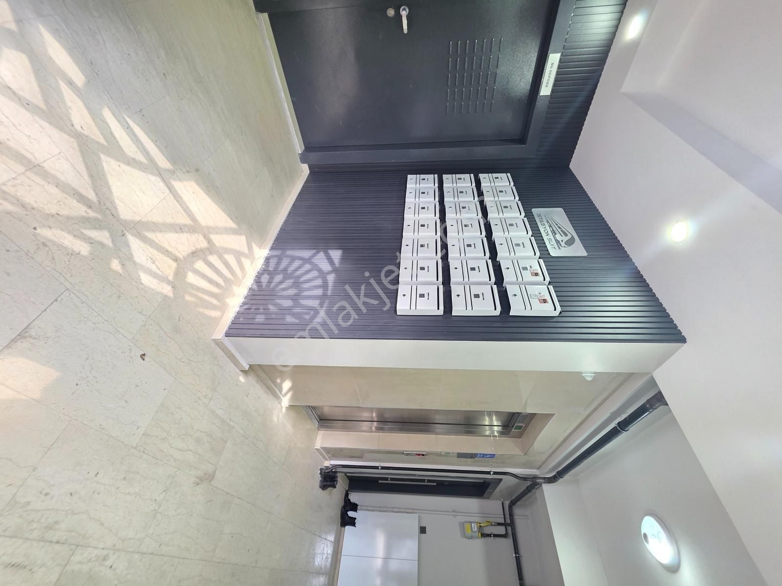 Yuvakurdan İstasyon Mh'de Merkezi Noktada Kiralık 1+1 Daire - Görsel 16