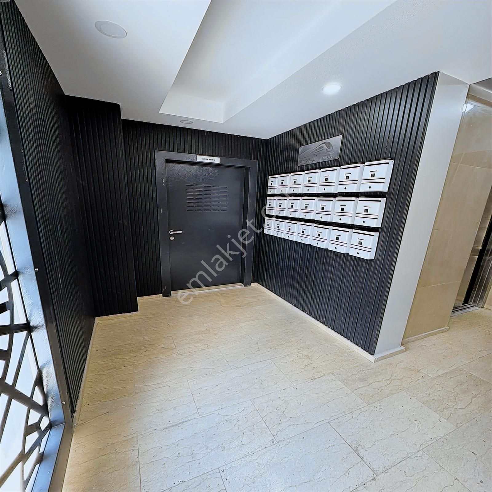 Yuvakurdan İstasyon Mh'de Merkezi Noktada Kiralık 1+1 Daire - Görsel 2