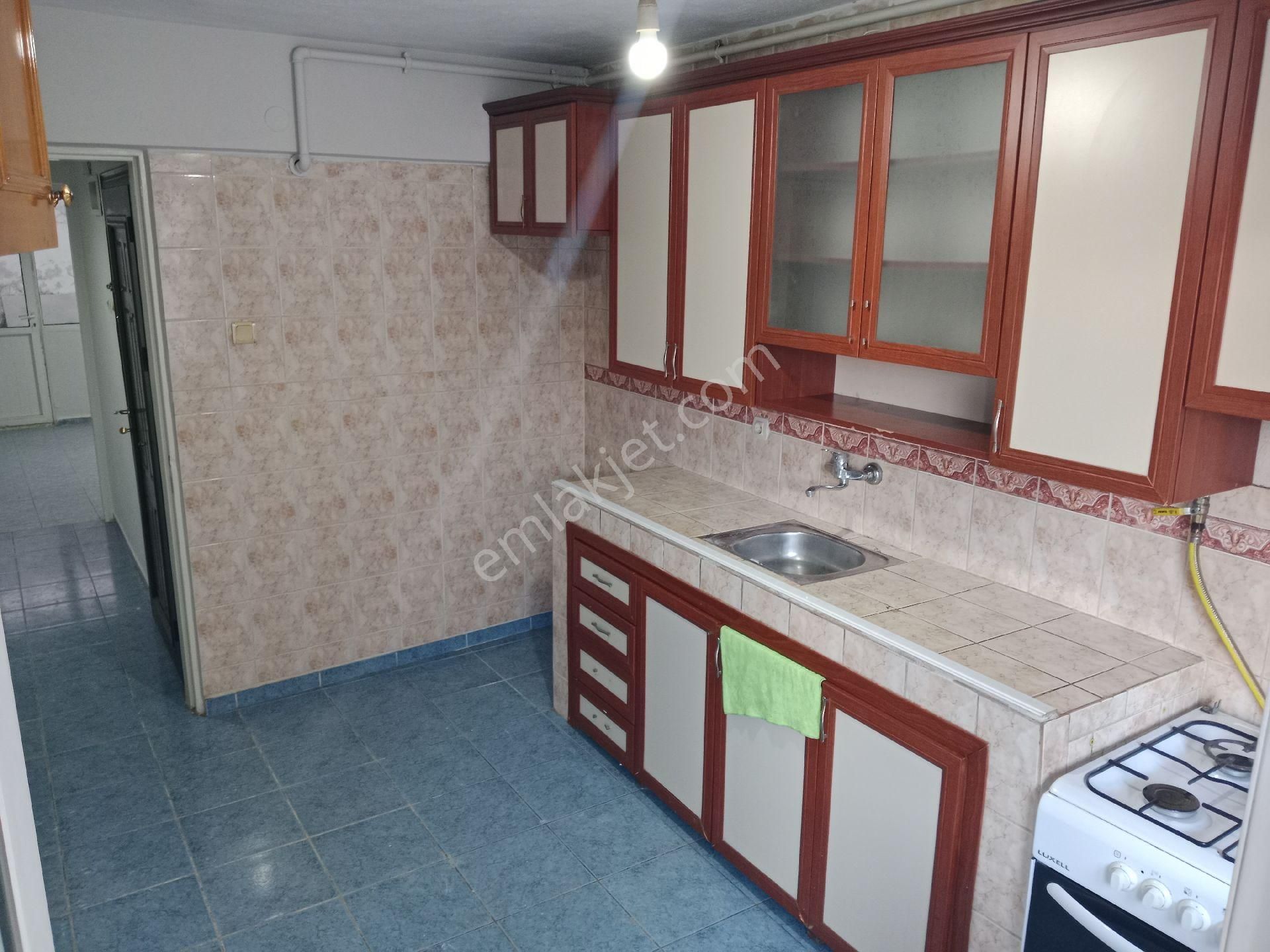 Poligon Metro Yakını Doğalgazlı 2+1 Yüksek Giriş