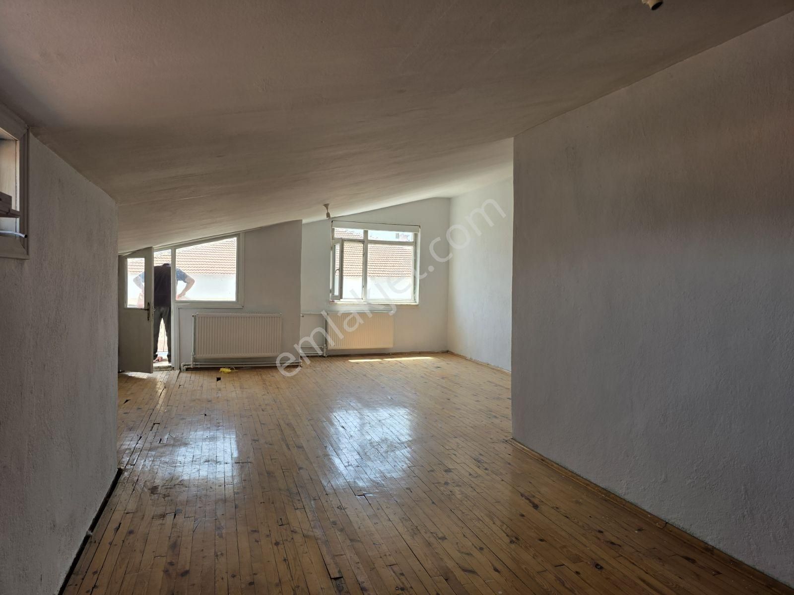 13 Bin Tl Kiracılı Yalıtımlı Asansörlü 2+1 Geniş Çatı Katı - Görsel 5