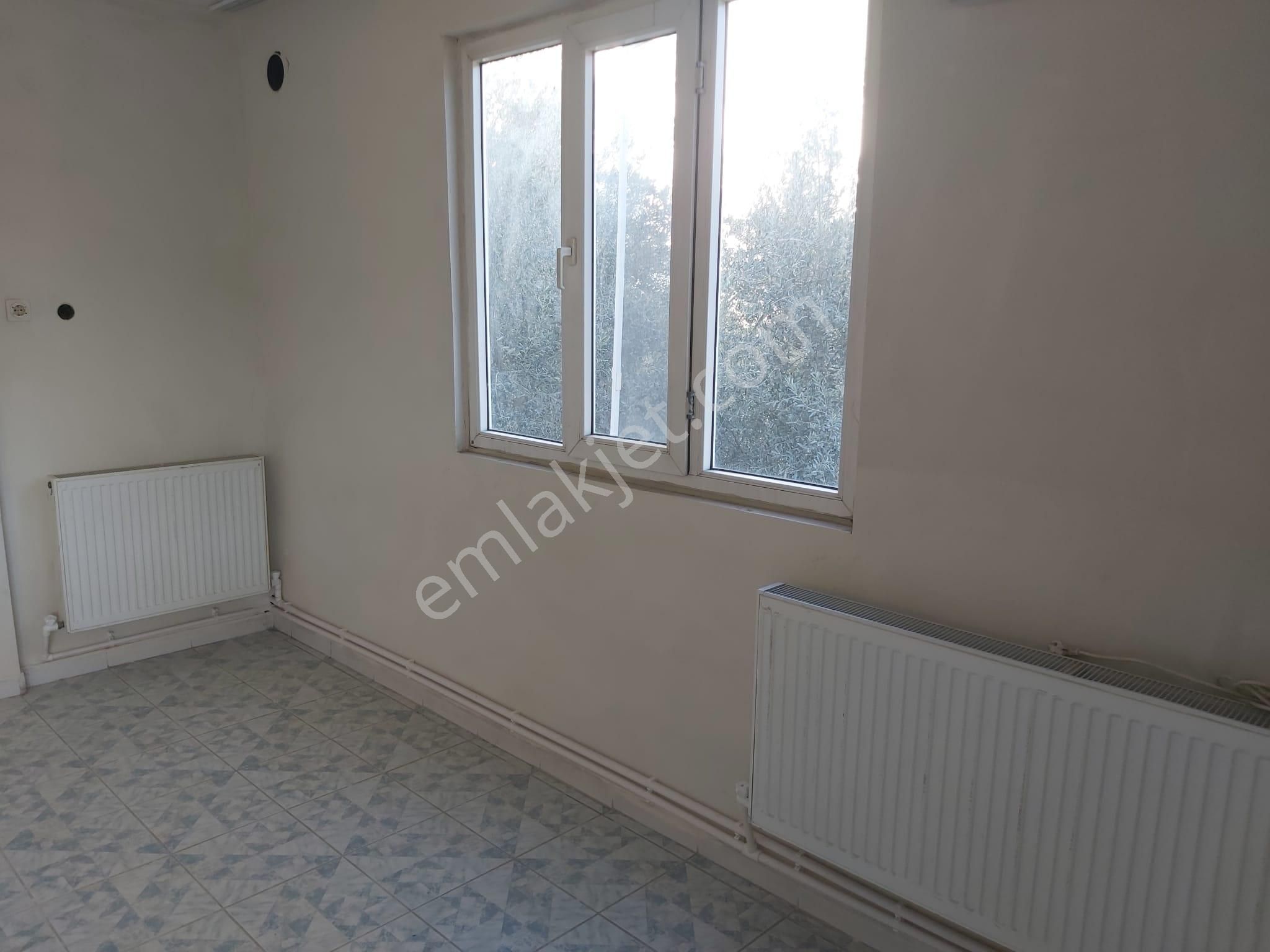 Geniş Oturumlu 2+1 Daire Müstakil Bahçeli