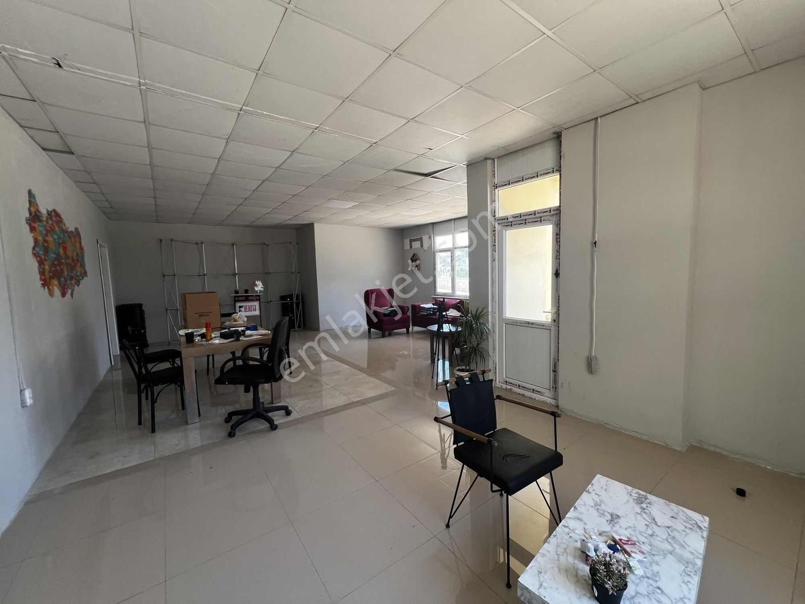 Milli Egemenlik'te Kiralık 9 0dalı Ofis - Görsel 3