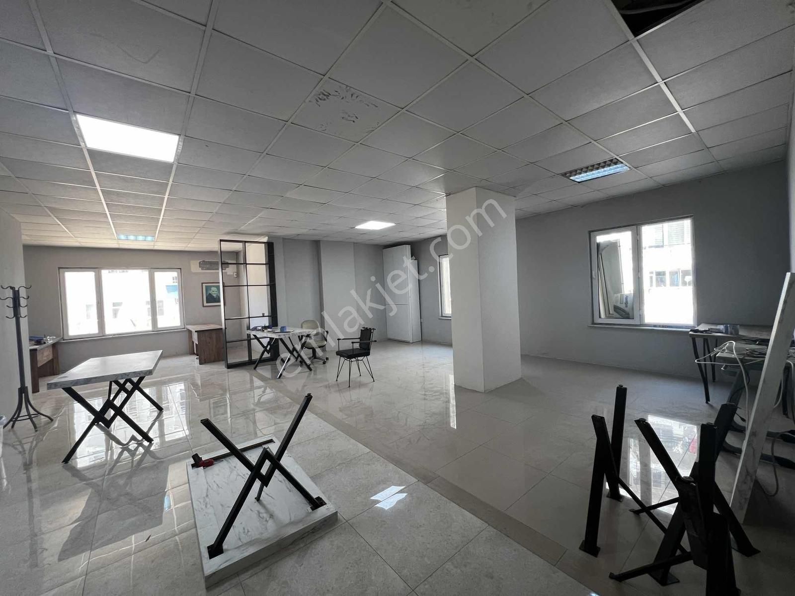 Milli Egemenlik'te Kiralık 9 0dalı Ofis - Görsel 9
