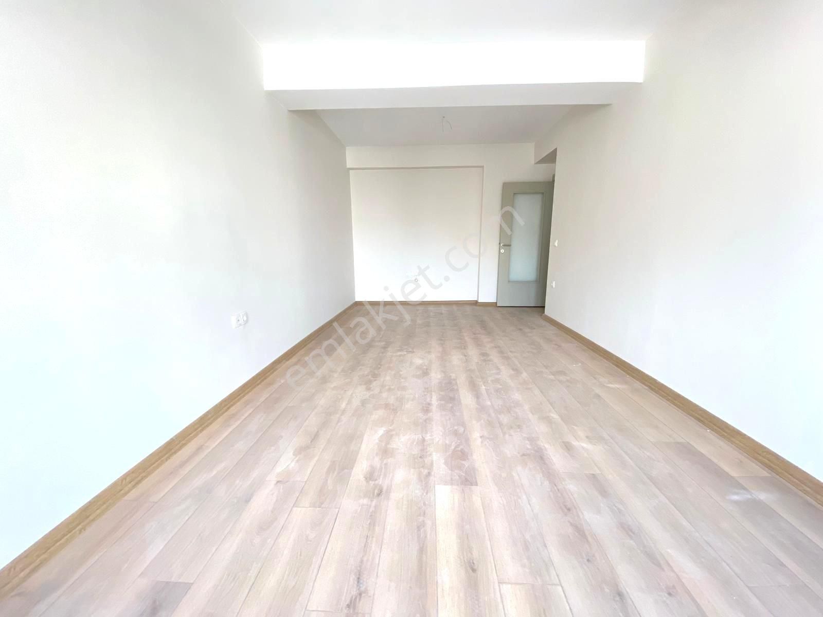 Küçükyalıda Merkezi Bir Konumda Sıfır 2+1 Arakat - Görsel 4