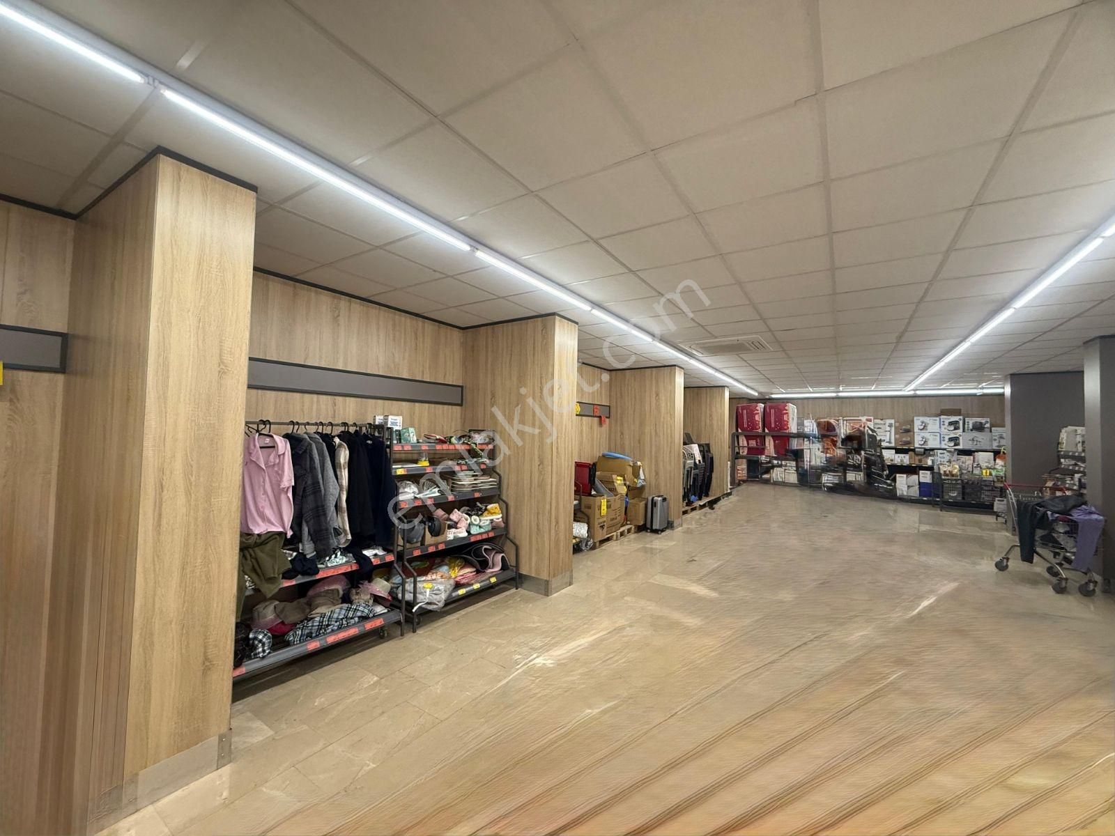 Damla Emlak Gazi Cadde'sinde 500 M2 İşyeri Satılık - Görsel 15