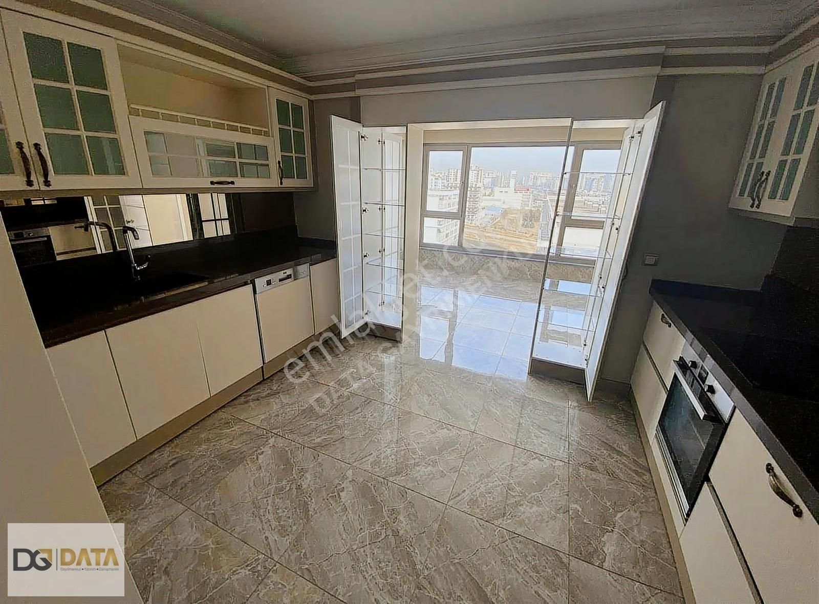 Eryaman Bosphorus Sitesinde İskanlı Kış Bahçeli Satılık 3+1 - Görsel 15