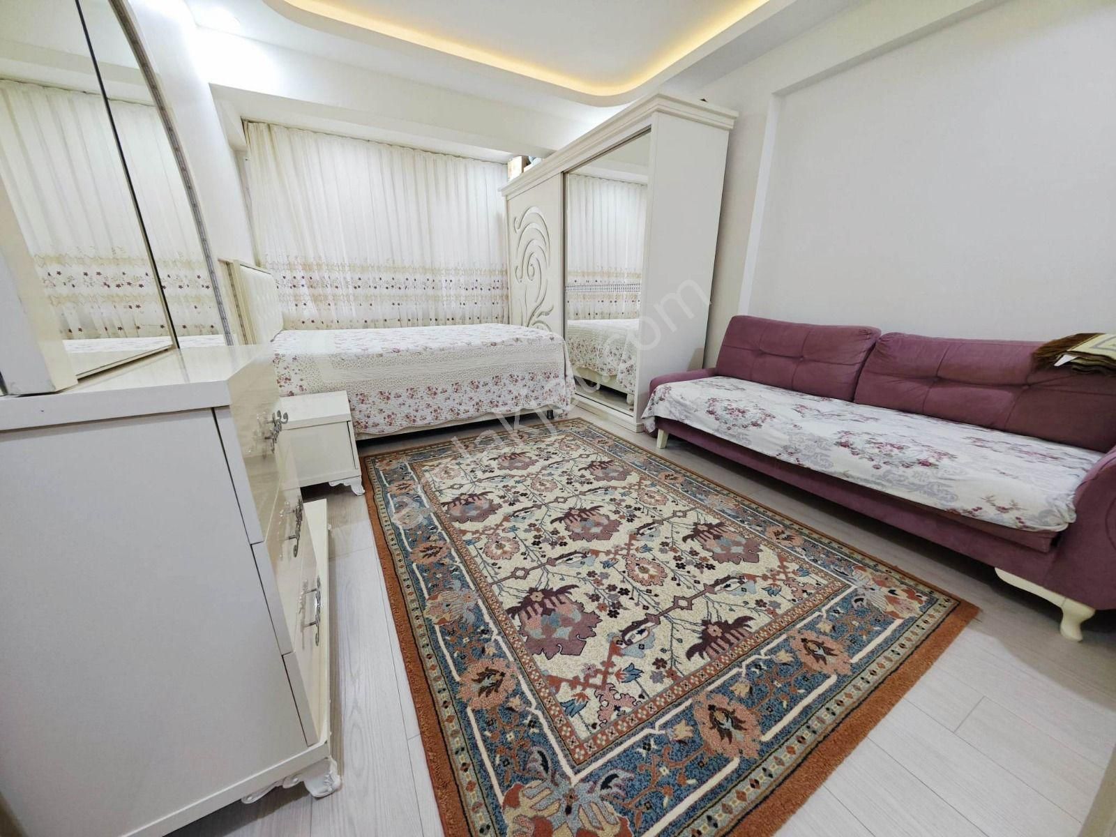 Yenibosna'da Krediye Uygun Balkonu Yüksek Giriş - Görsel 4