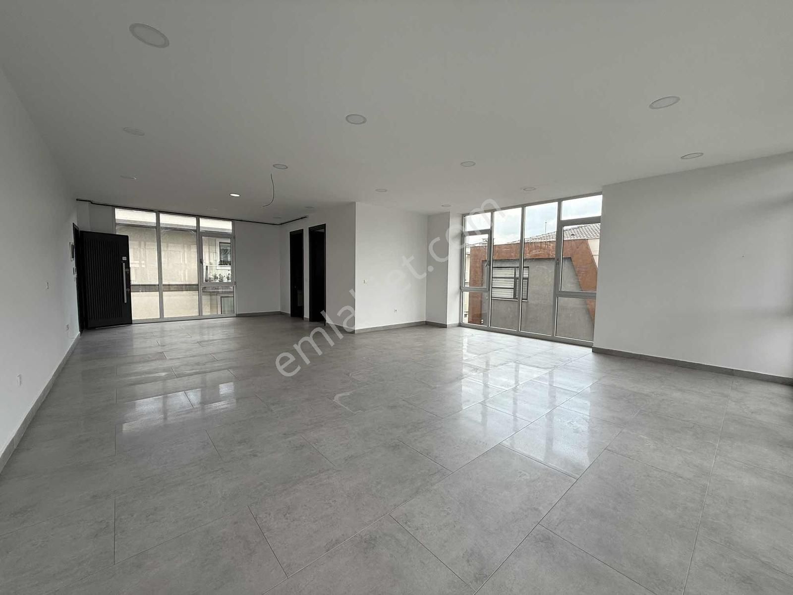 Yön Group'tan Serdıvan Merkezde Kiralık Ofisler - Görsel 2