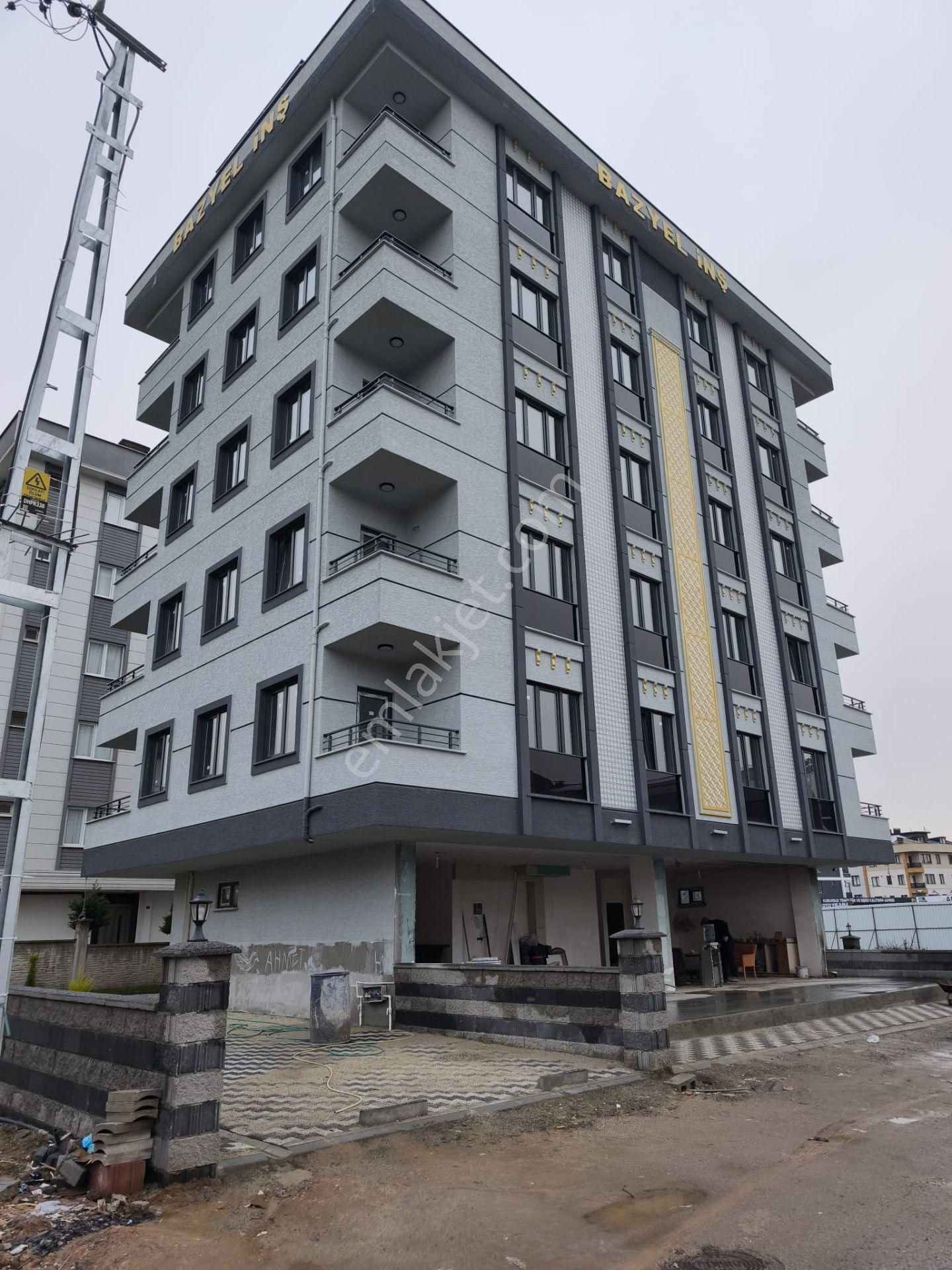 Acil Sultanbeyli Mimarsinan Mah.satılık 120 M.3+1 Lüks Arakat Daire