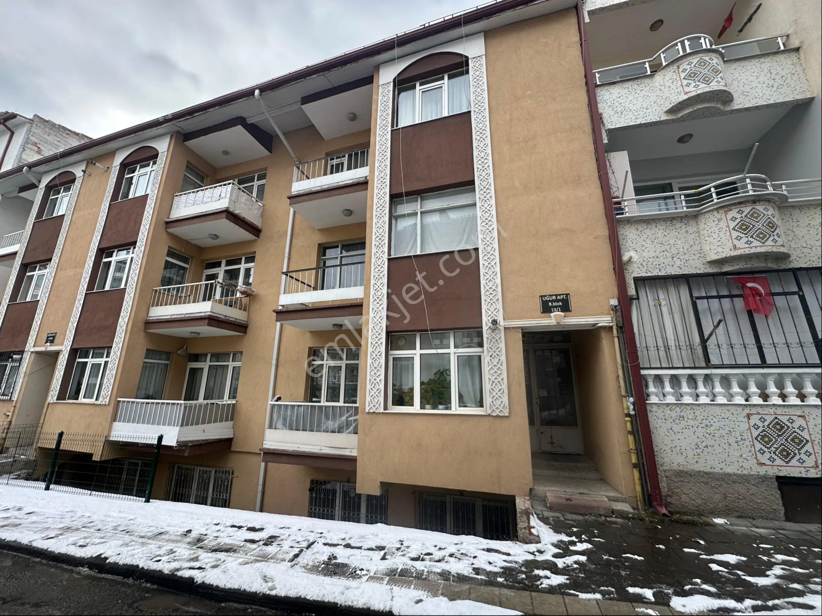 Karahan Emlak'tan İstasyon Caddesi Arkası 2+1 Satılık Kelepir