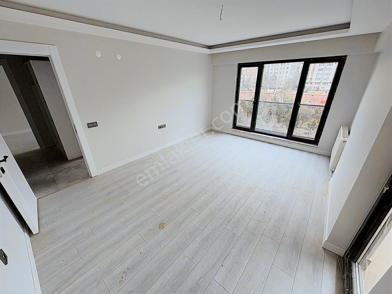 2+1 Sıfır Oturuma Hazır Etlik Merkezde Asansörlü İskanlı Fırsat - Görsel 11