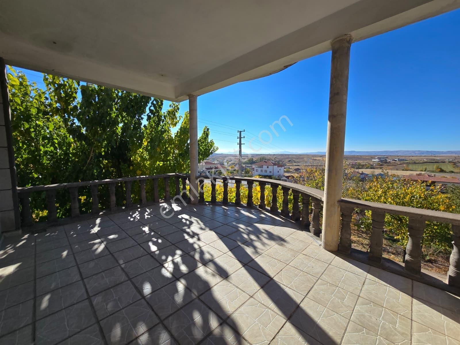 Ağırnas'da Satılık Tripleks Villa - Görsel 4