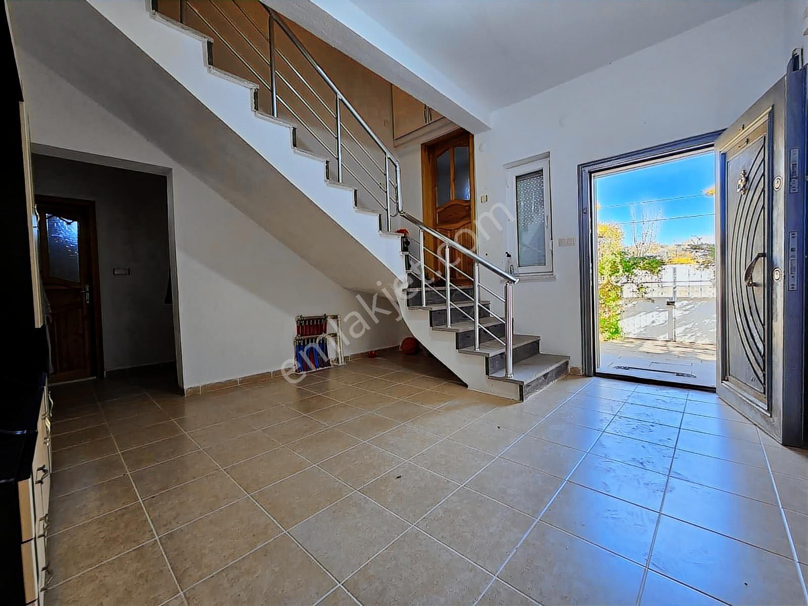 Ağırnas'da Satılık Tripleks Villa - Görsel 10