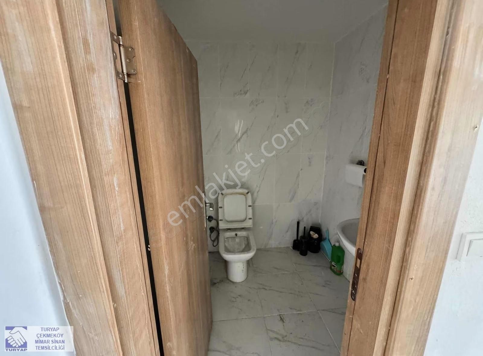 Çekmeköy Mimar Sinan Caddesinde Tabela Değerli 160 M2 Dükkan - Görsel 12