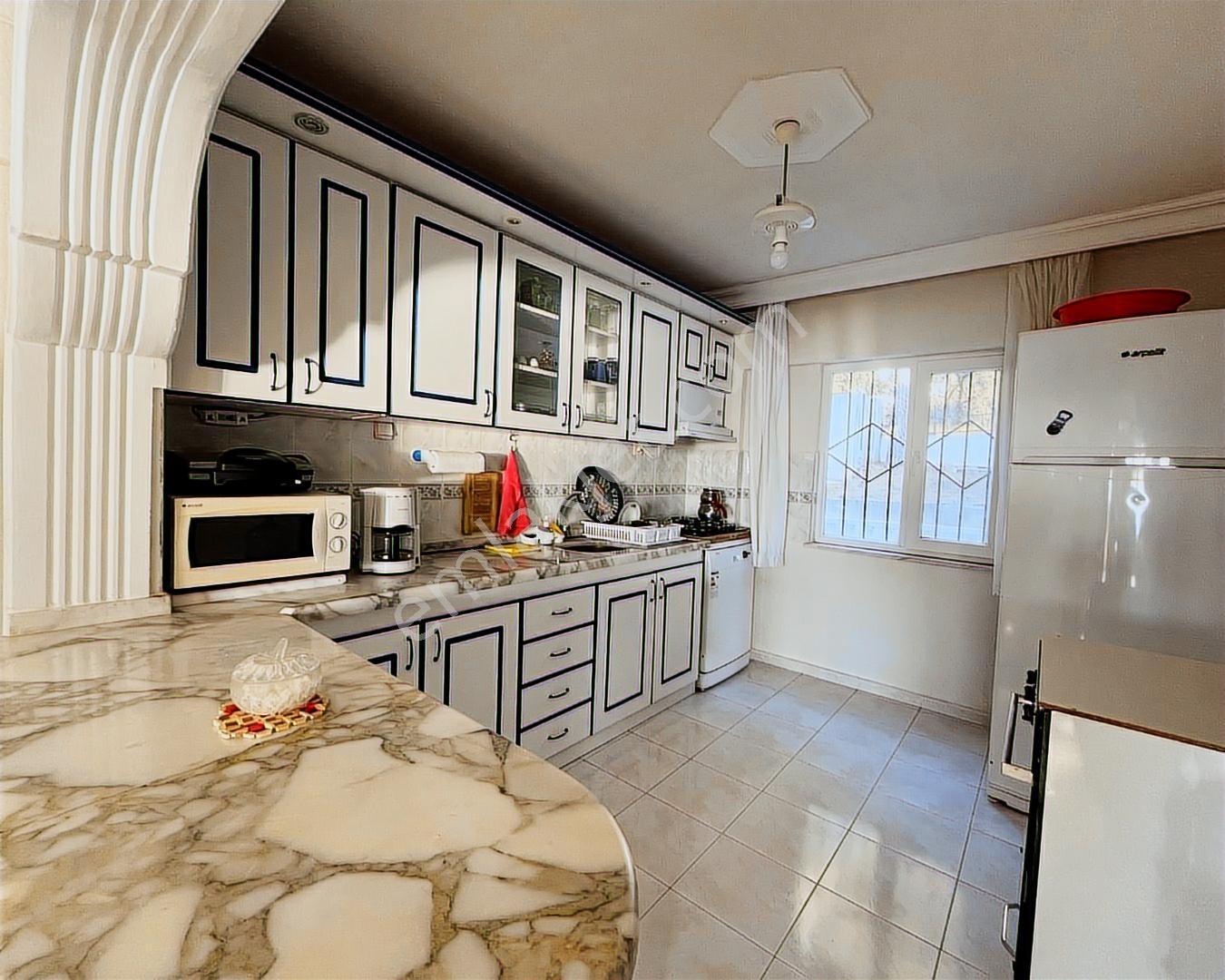 Yalova Fıstıklı'da Satılık Deniz Manzaralı Müstakil Villa - Görsel 20