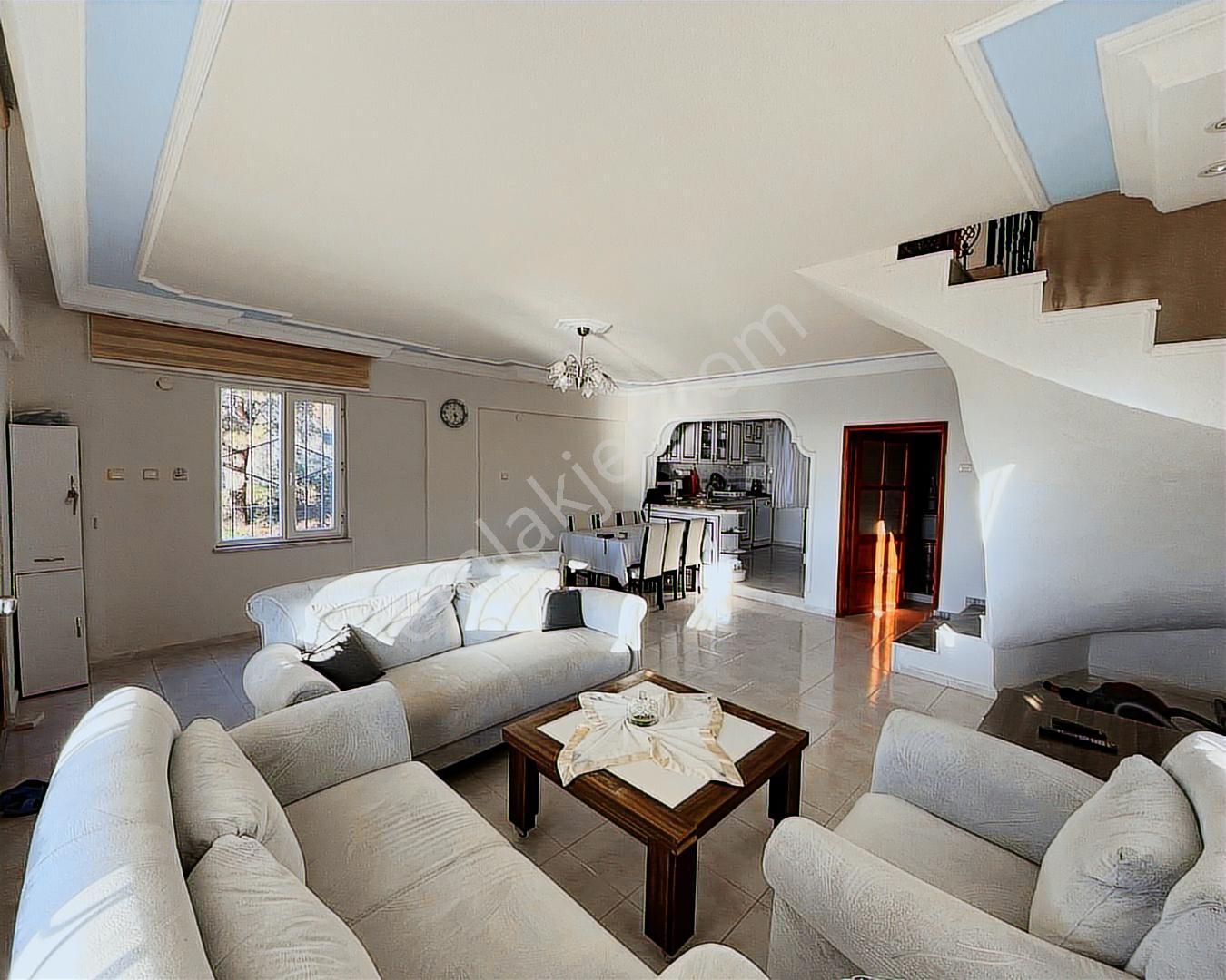 Yalova Fıstıklı'da Satılık Deniz Manzaralı Müstakil Villa - Görsel 19