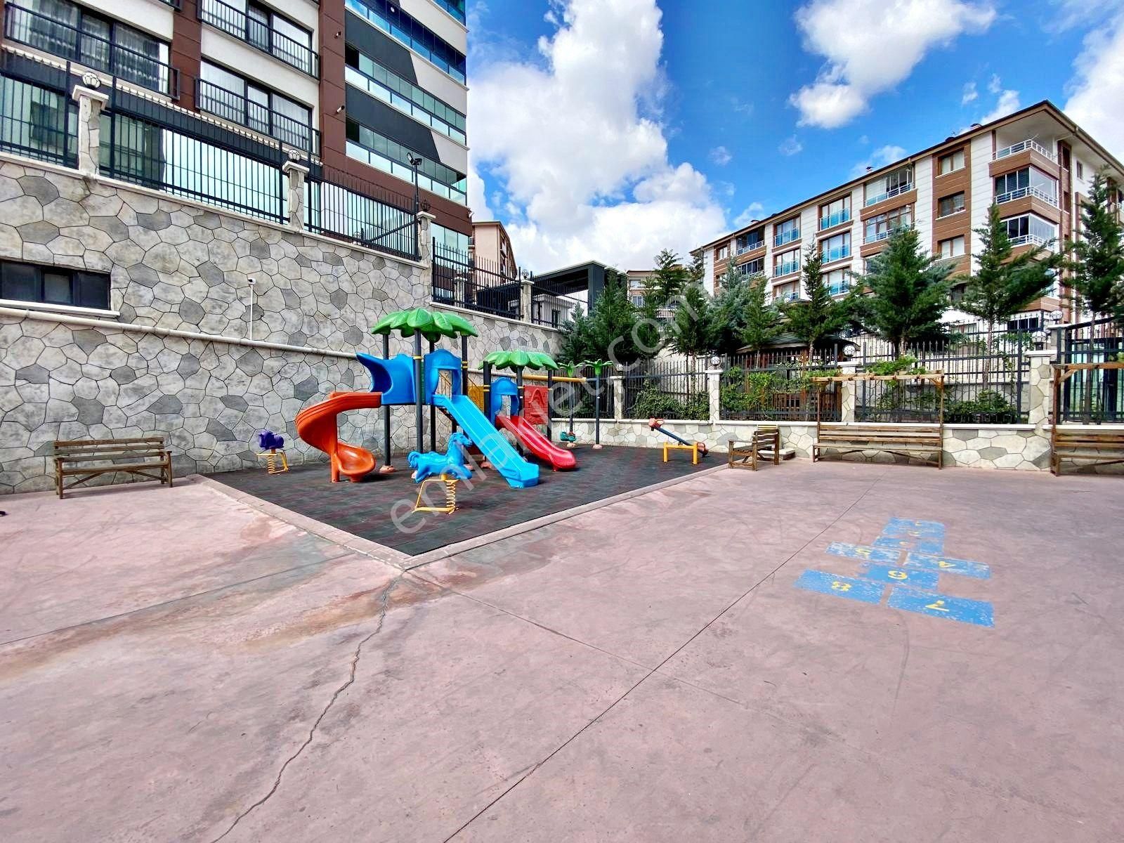 Gold Emlaktan Hastane Yakını Geniş Odalı Ultra Lüks 2+1 Daire - Görsel 25