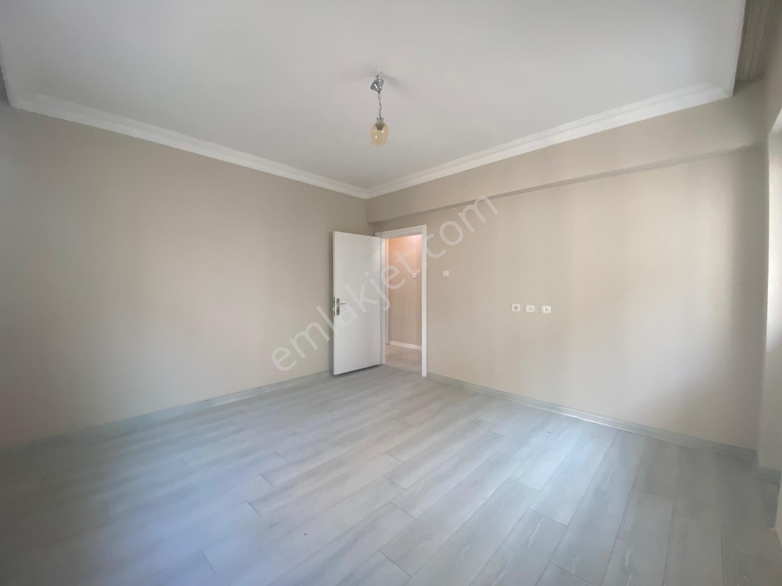 Koza Emlak'tan 30 Ağustos Mahallesin'de Ara Katta Lüks Yapılı Güney Cepheli 3+1 Satılık Daire - Görsel 15