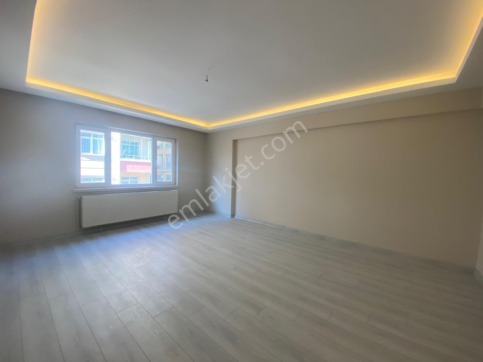 Koza Emlak'tan 30 Ağustos Mahallesin'de Ara Katta Lüks Yapılı Güney Cepheli 3+1 Satılık Daire - Görsel 7