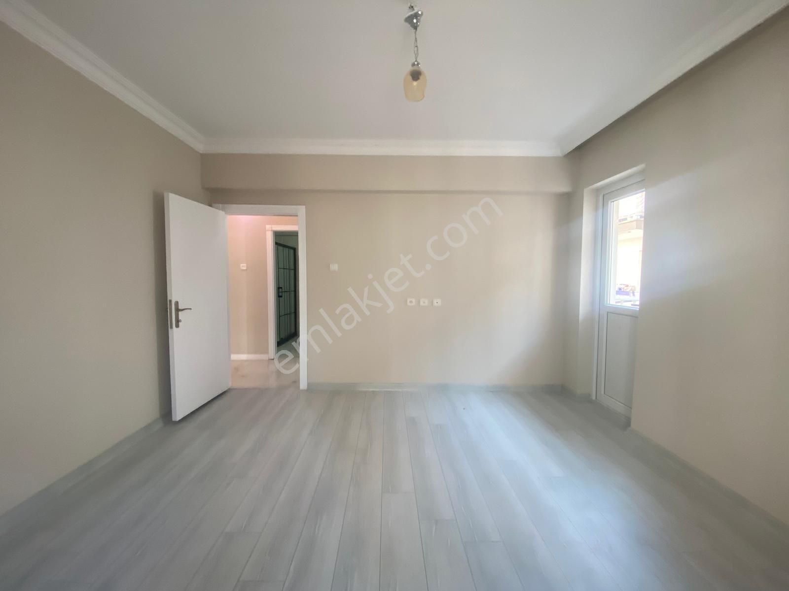 Koza Emlak'tan 30 Ağustos Mahallesin'de Ara Katta Lüks Yapılı Güney Cepheli 3+1 Satılık Daire - Görsel 14