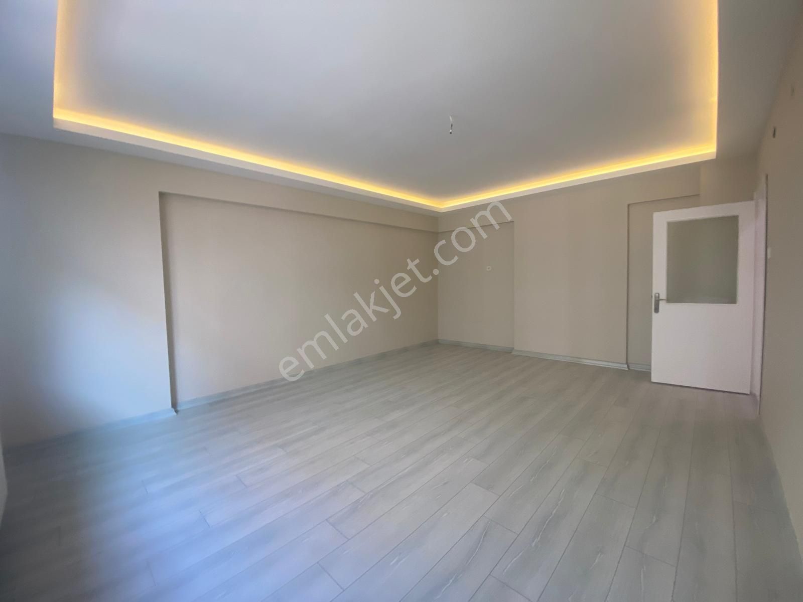 Koza Emlak'tan 30 Ağustos Mahallesin'de Ara Katta Lüks Yapılı Güney Cepheli 3+1 Satılık Daire - Görsel 8