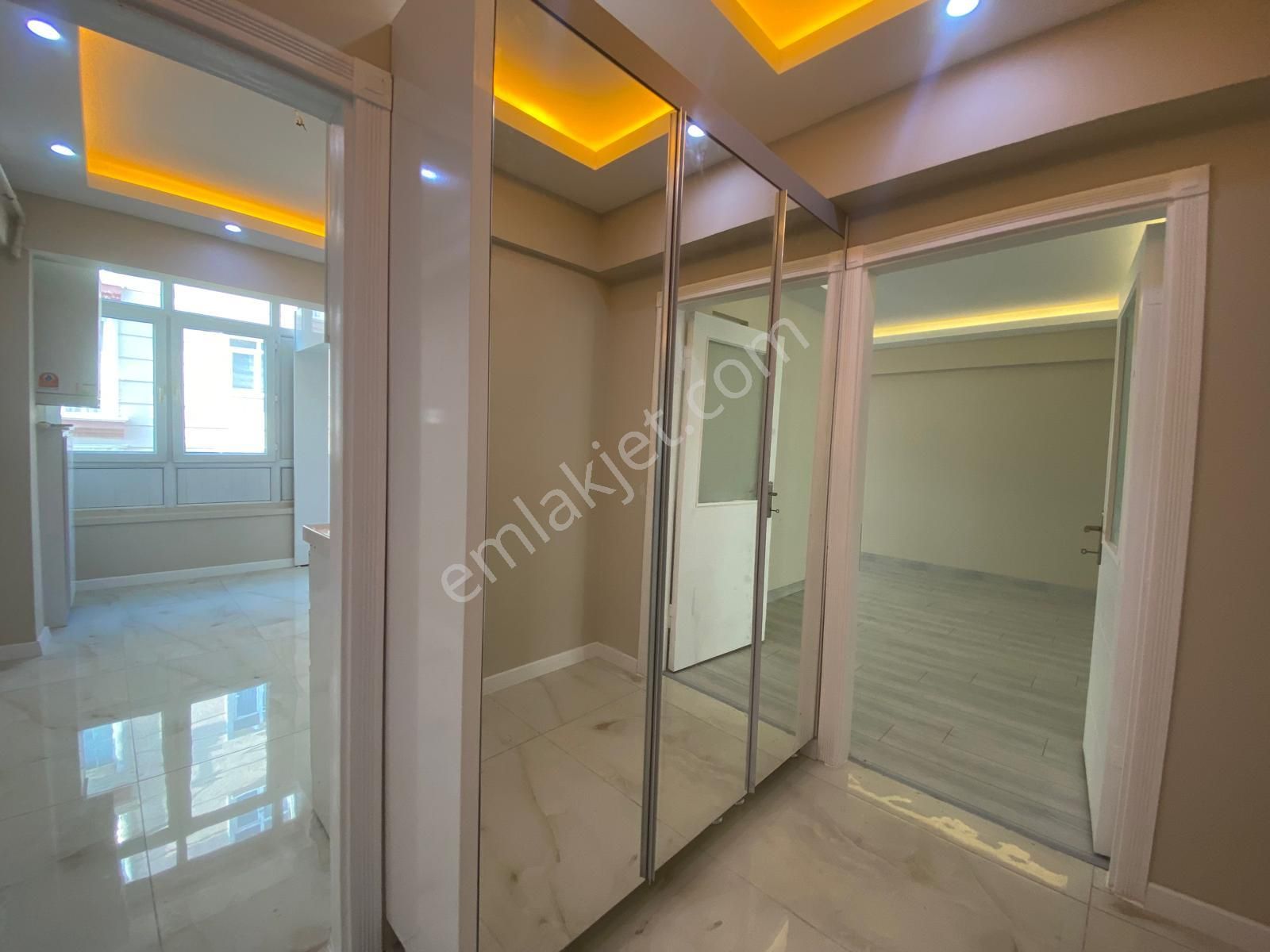 Koza Emlak'tan 30 Ağustos Mahallesin'de Ara Katta Lüks Yapılı Güney Cepheli 3+1 Satılık Daire - Görsel 31