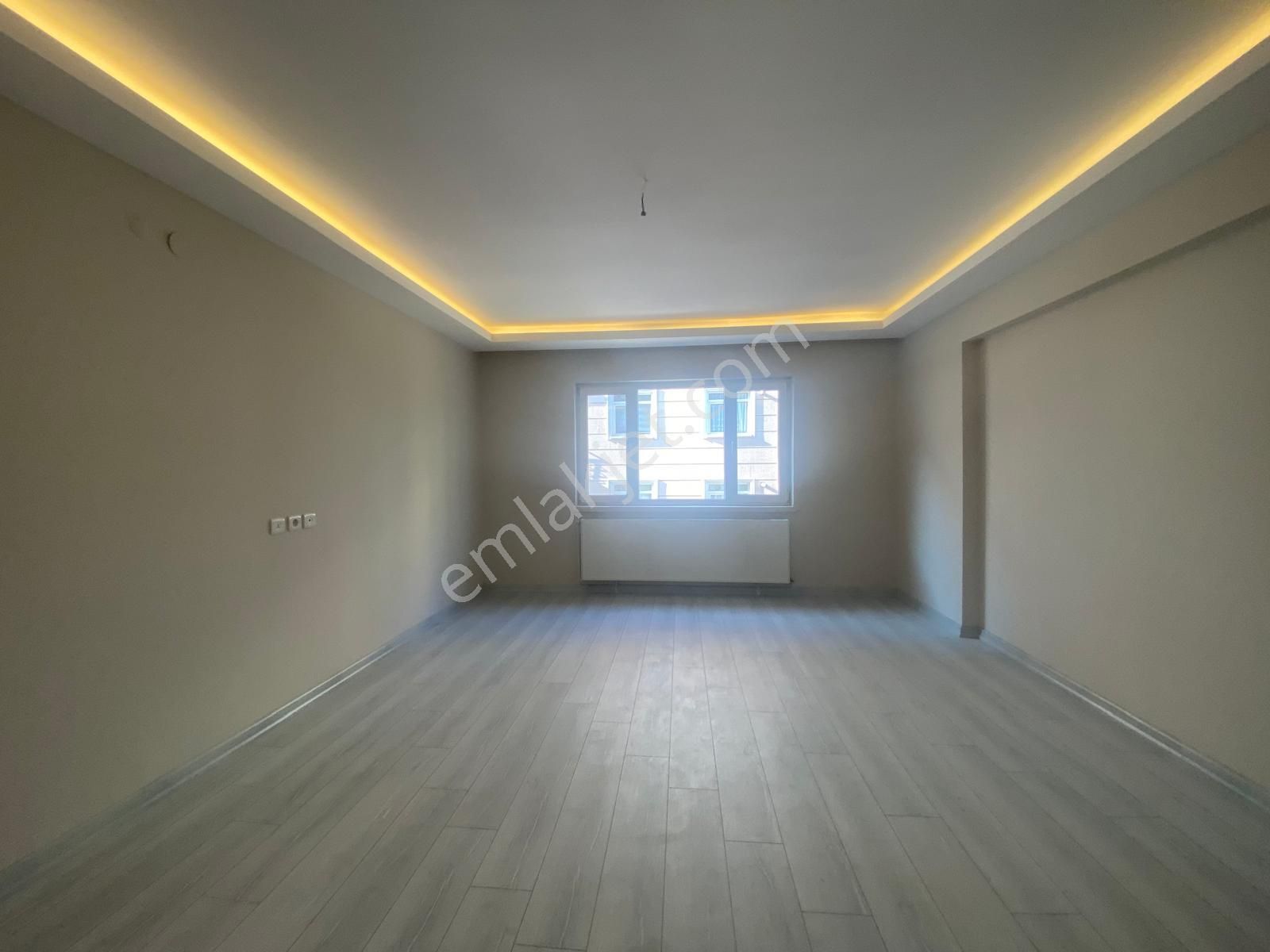 Koza Emlak'tan 30 Ağustos Mahallesin'de Ara Katta Lüks Yapılı Güney Cepheli 3+1 Satılık Daire - Görsel 6