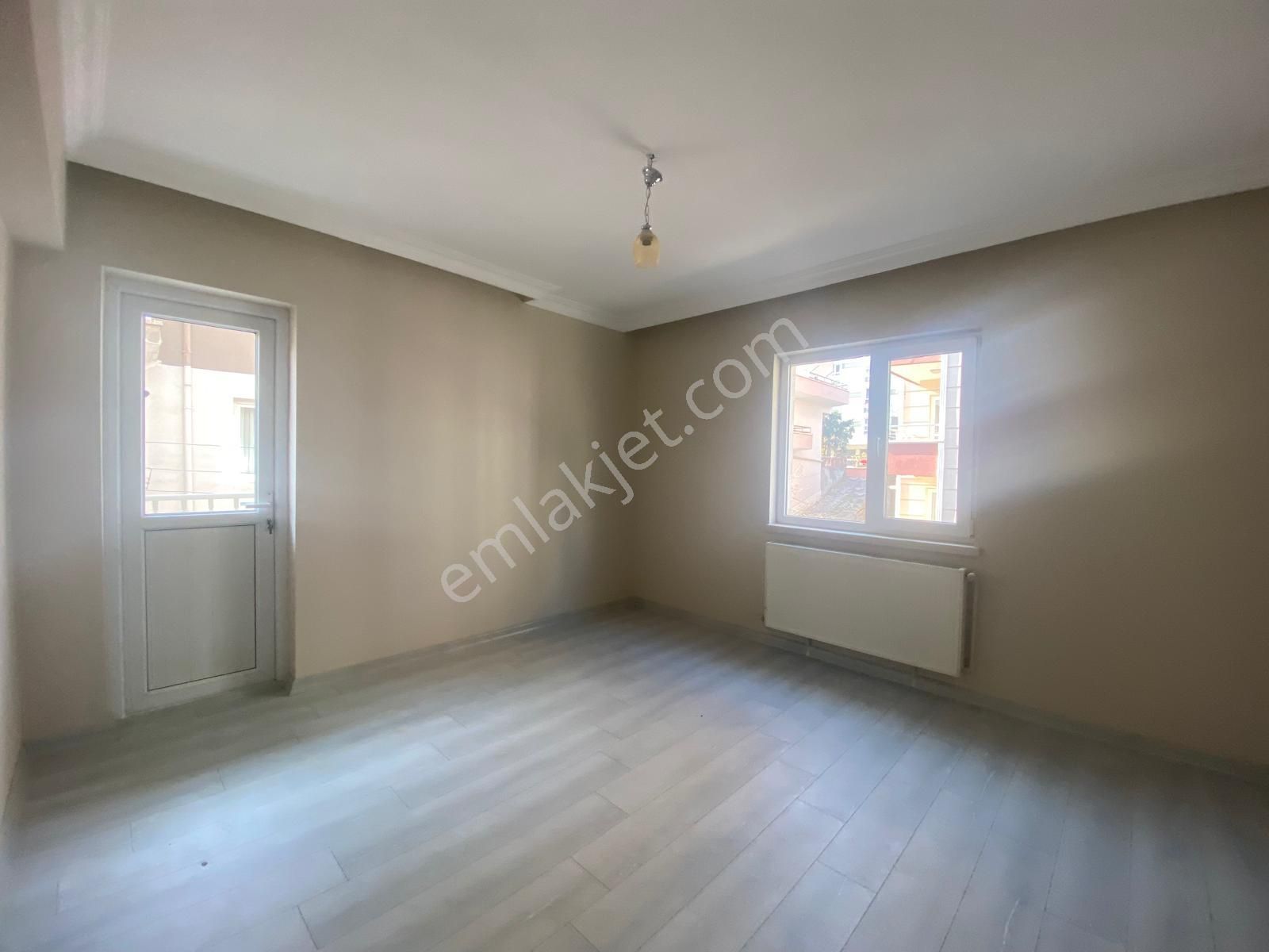 Koza Emlak'tan 30 Ağustos Mahallesin'de Ara Katta Lüks Yapılı Güney Cepheli 3+1 Satılık Daire - Görsel 9