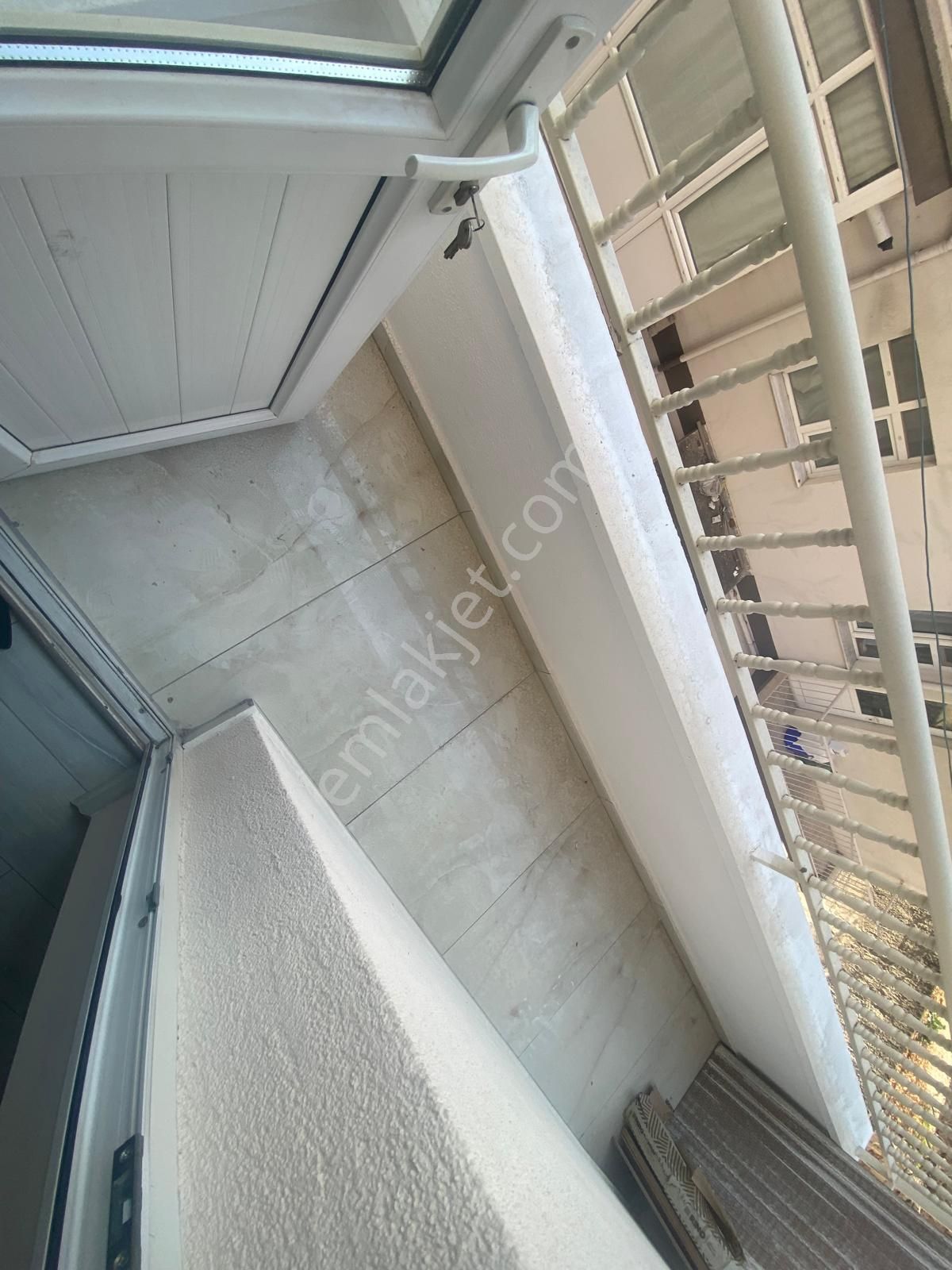 Koza Emlak'tan 30 Ağustos Mahallesin'de Ara Katta Lüks Yapılı Güney Cepheli 3+1 Satılık Daire - Görsel 19