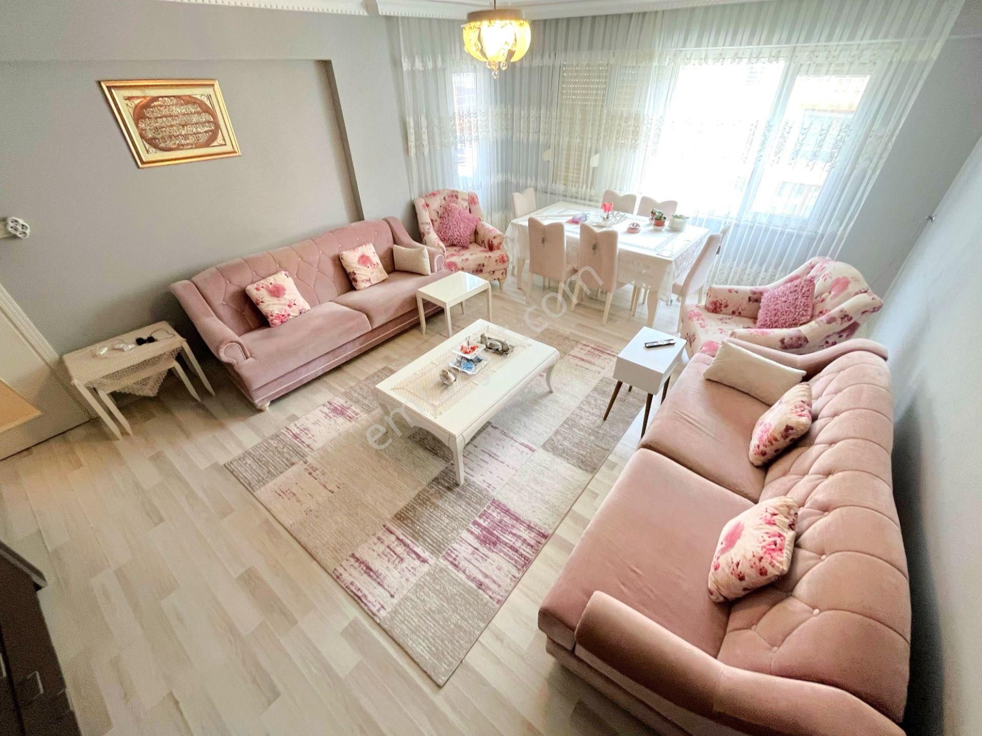 Tek Yetkili Aygül'den Havuzlu Nezih Site İçerisinde Masrafsız Çift Balkonlu Kaçmaz 3+1 Satılık Daire - Görsel 2