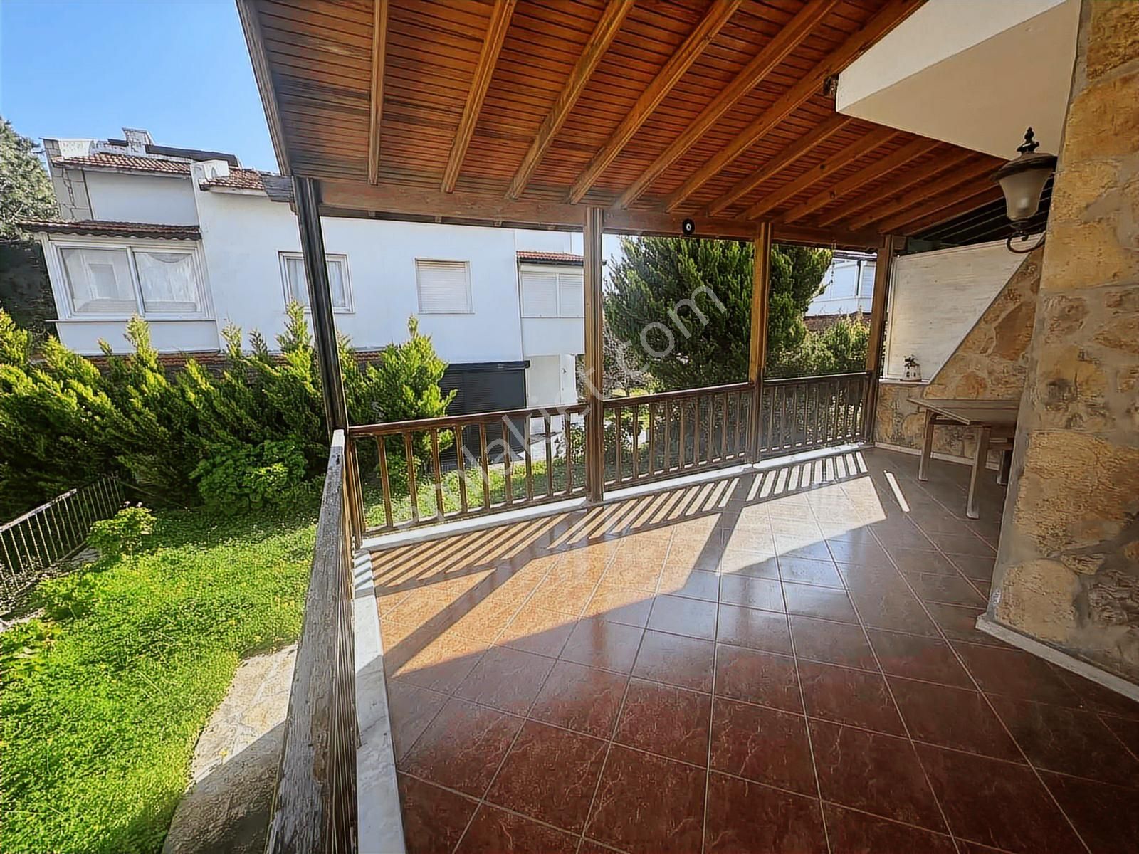 Çeşme Çiftlikköy 5+1 Tripleks Villa:özel Plaj Ve Doğayla İç İçe! - Görsel 2