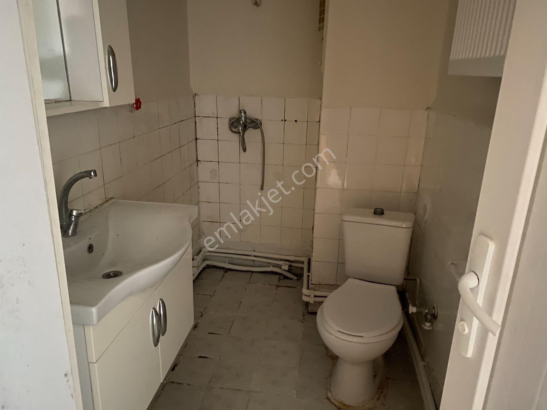 Destan-009 Kocamustafapaşa Üst-kemancı-civarı Son-3.kat-kombili-85m2-boş -daire Açıklama Okuyun - Görsel 4