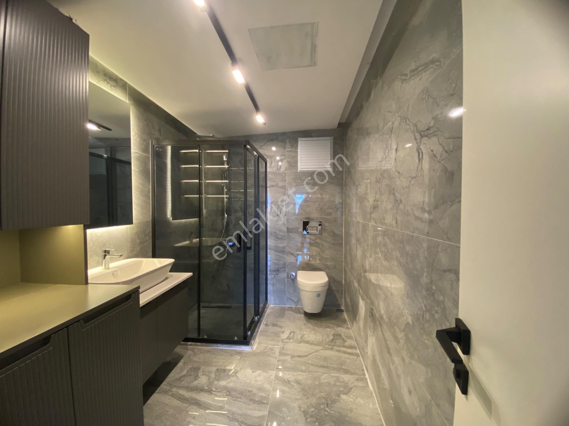 İzmir Bayraklı Ankara Caddesinde Sıfır Kiralık 3+1 - Görsel 23