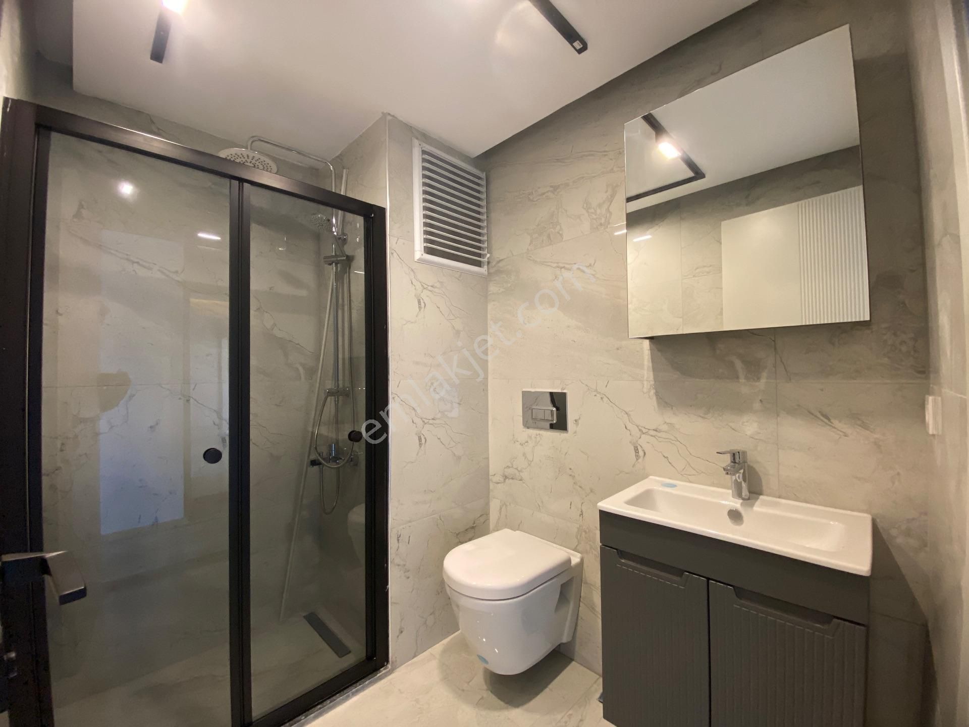 İzmir Bayraklı Ankara Caddesinde Sıfır Kiralık 3+1 - Görsel 27