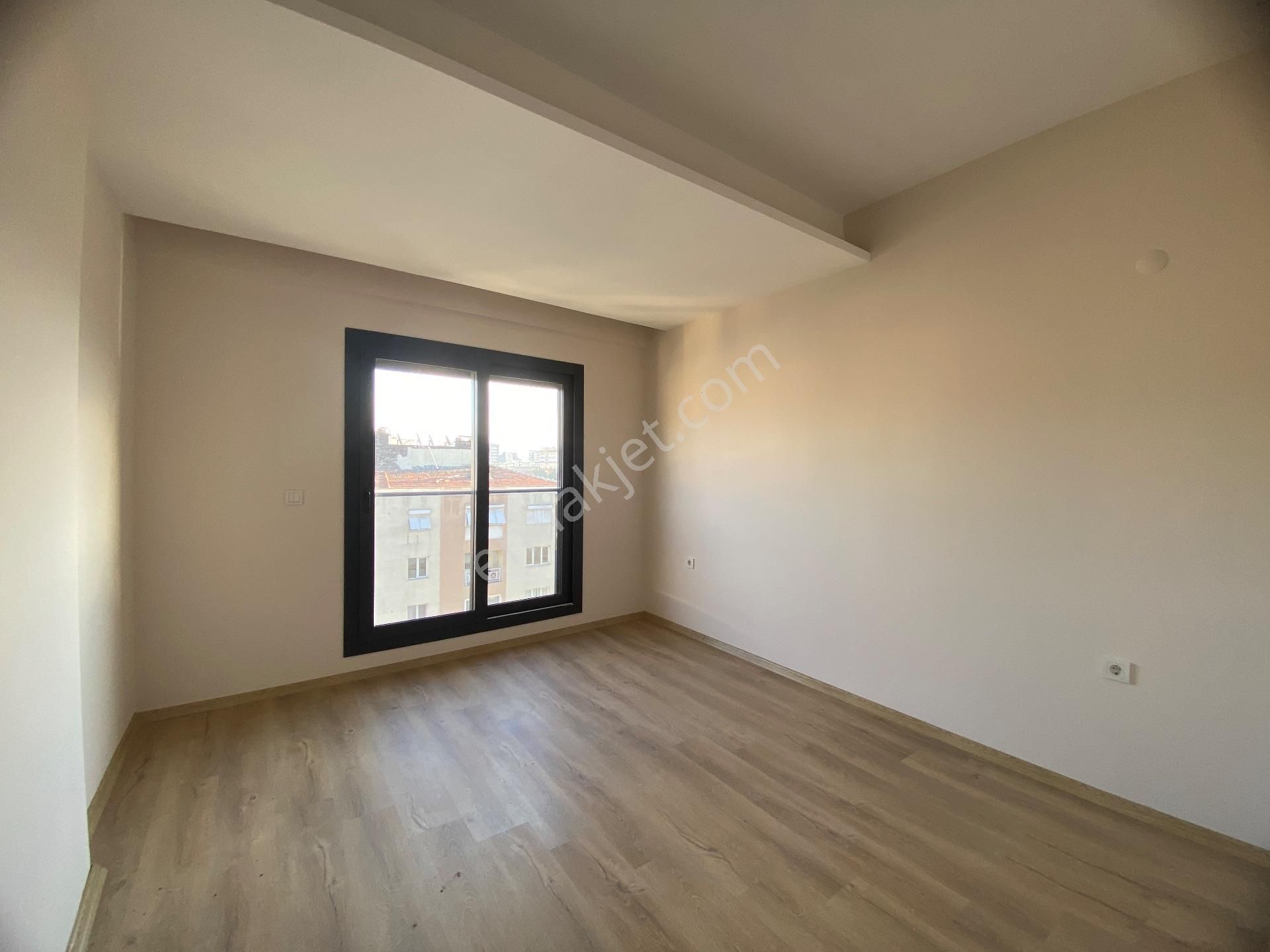 İzmir Bayraklı Ankara Caddesinde Sıfır Kiralık 3+1 - Görsel 29