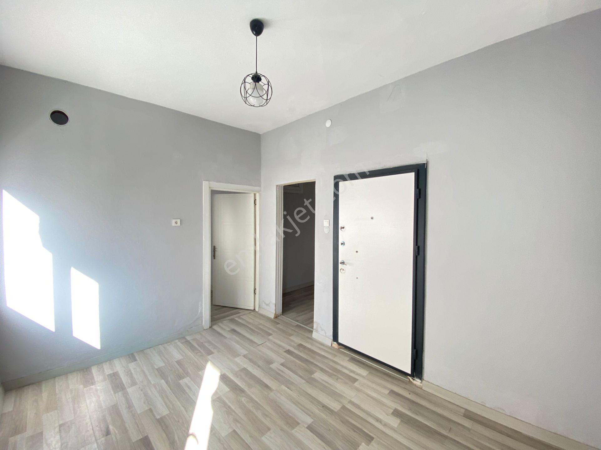 Prestij'den Yeni Mah'de Kelepir Fiyata Geniş Oturumlu 1+1 Daire - Görsel 9