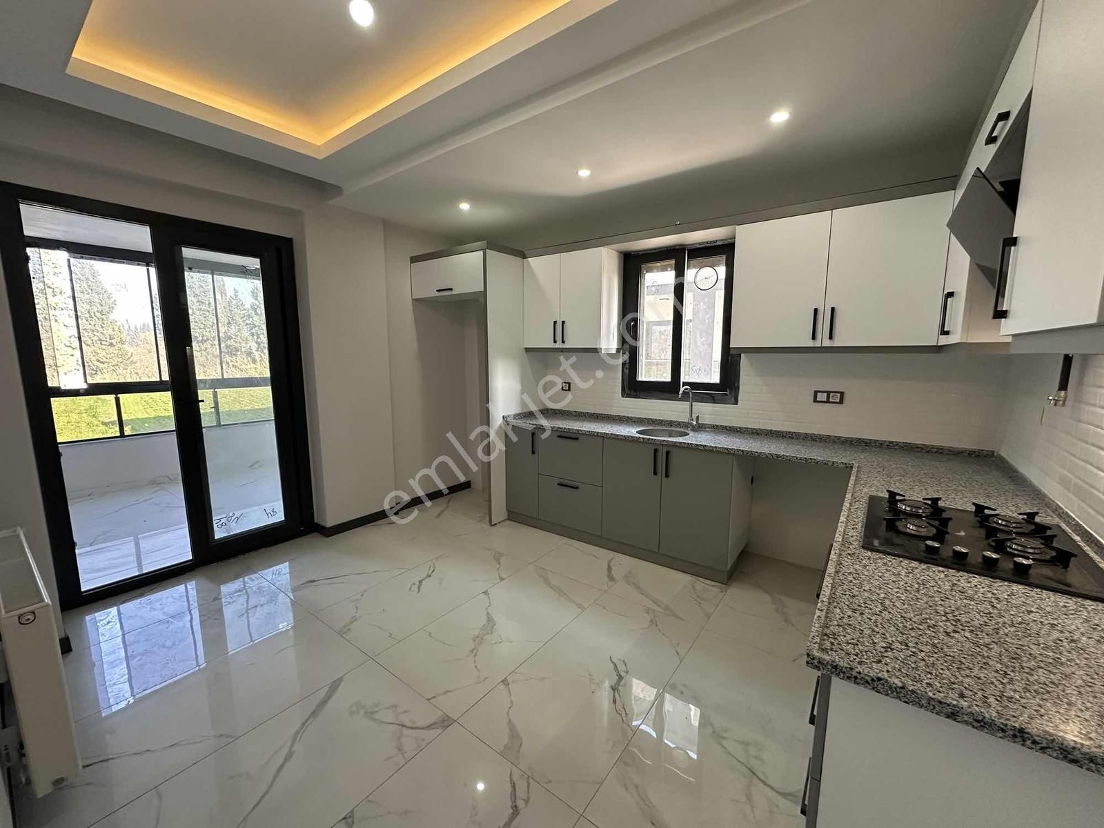 Uygan'dan Yedieylül Mah. 2+1 105m² Havuzlu Site İçi Lüx Daire