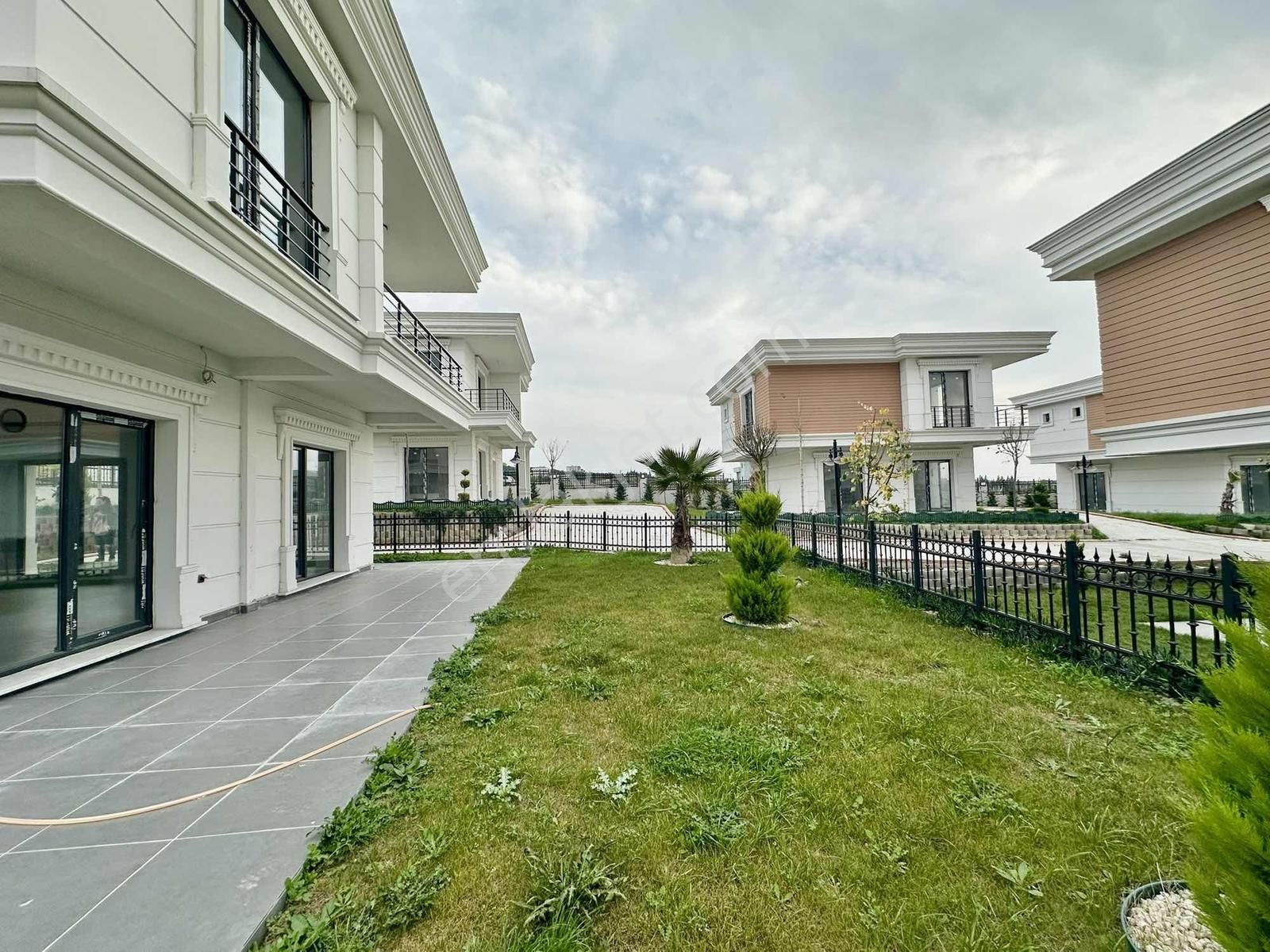 [kassel Yapı] E5'e Yakın - Geniş Bahçeli - Müstakil Fırsat Villa - Görsel 8