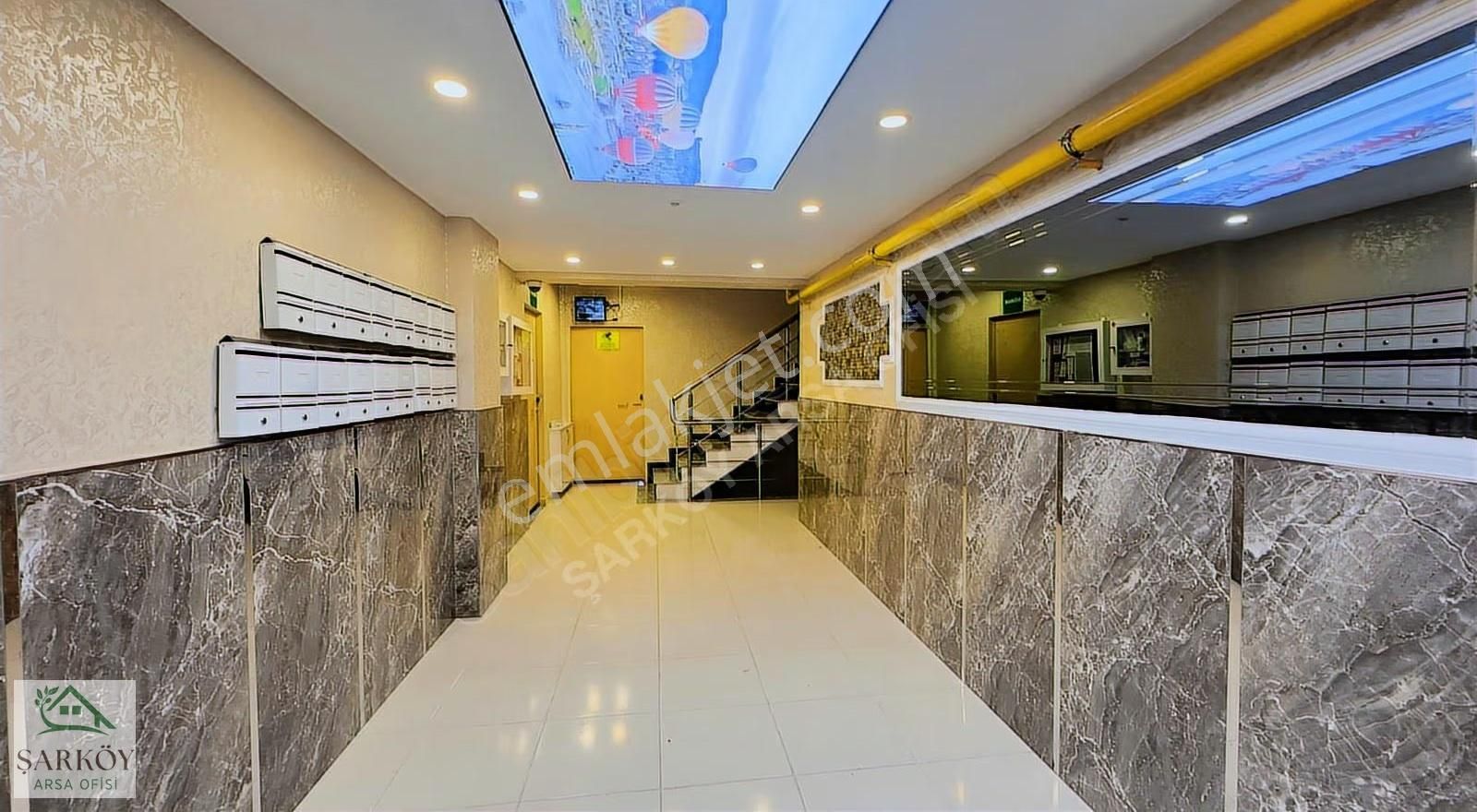 Hürriyet Mahallesi Cadde Üzeri Merkezi Konumda 3+1 Satılık Daire - Görsel 20